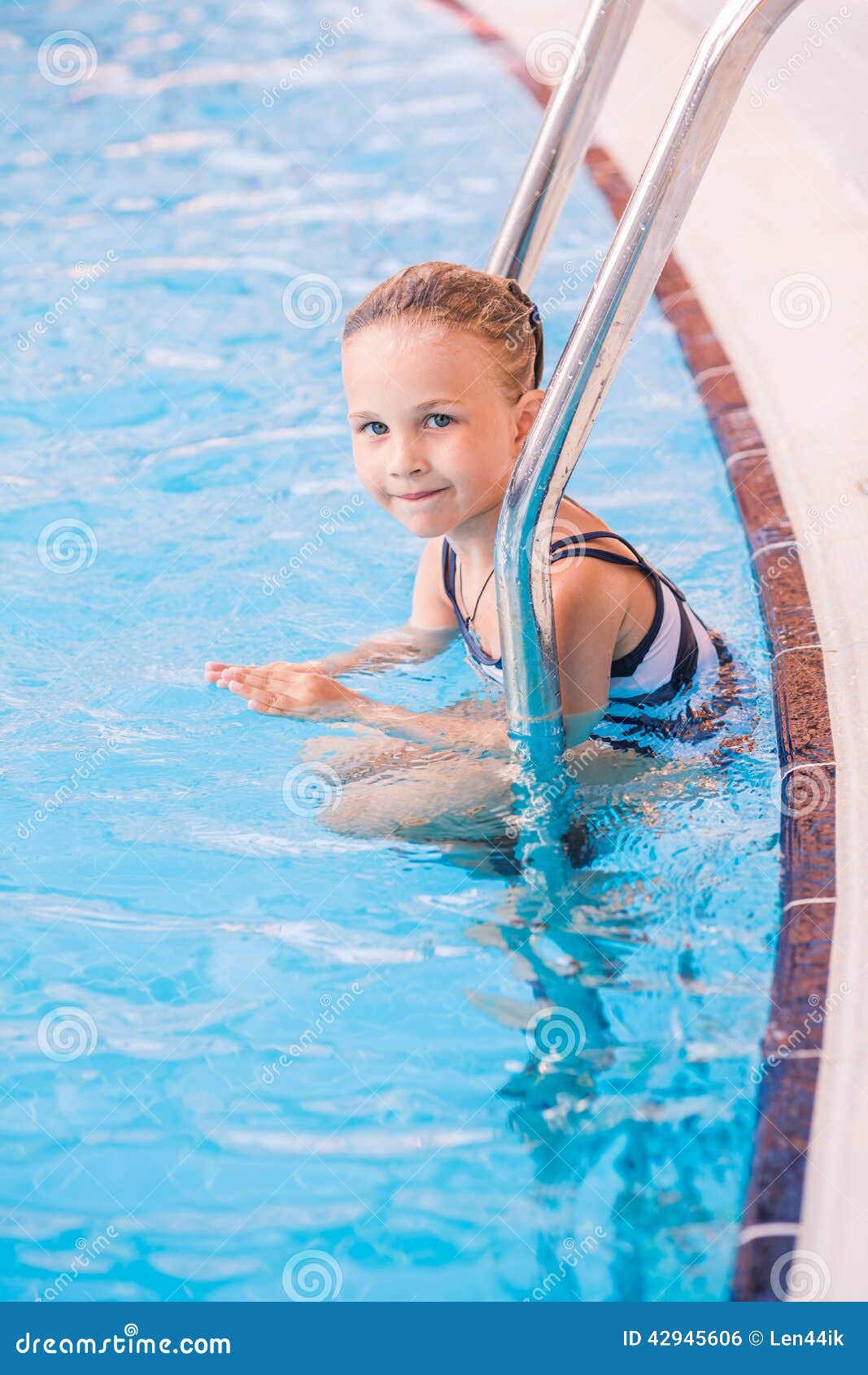 Little Girl In Swimming Pool Stock Photo - Image of 