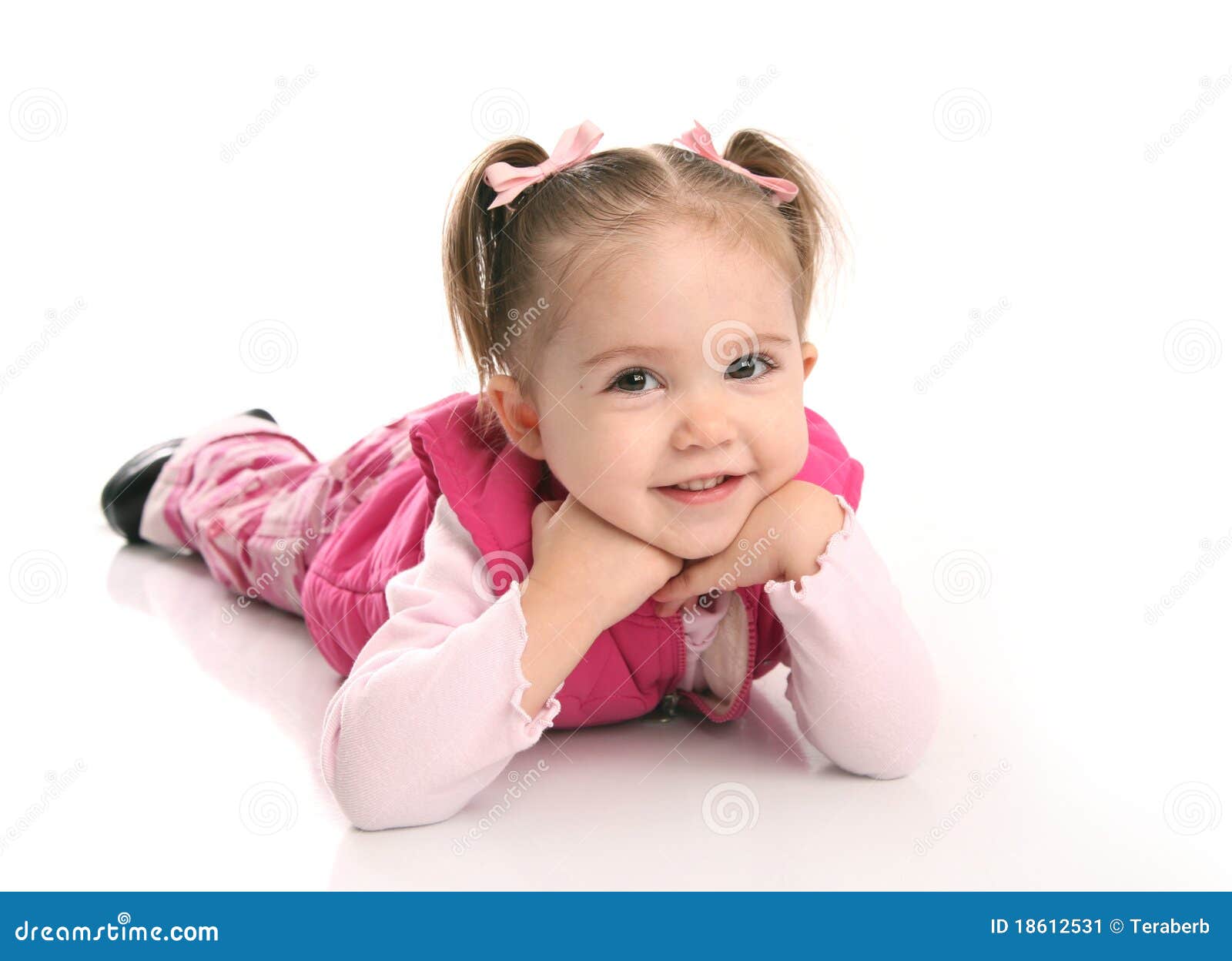 375,600+ Toddler Girl Stock Photos, Pictures & Royalty-Free Images - iStock