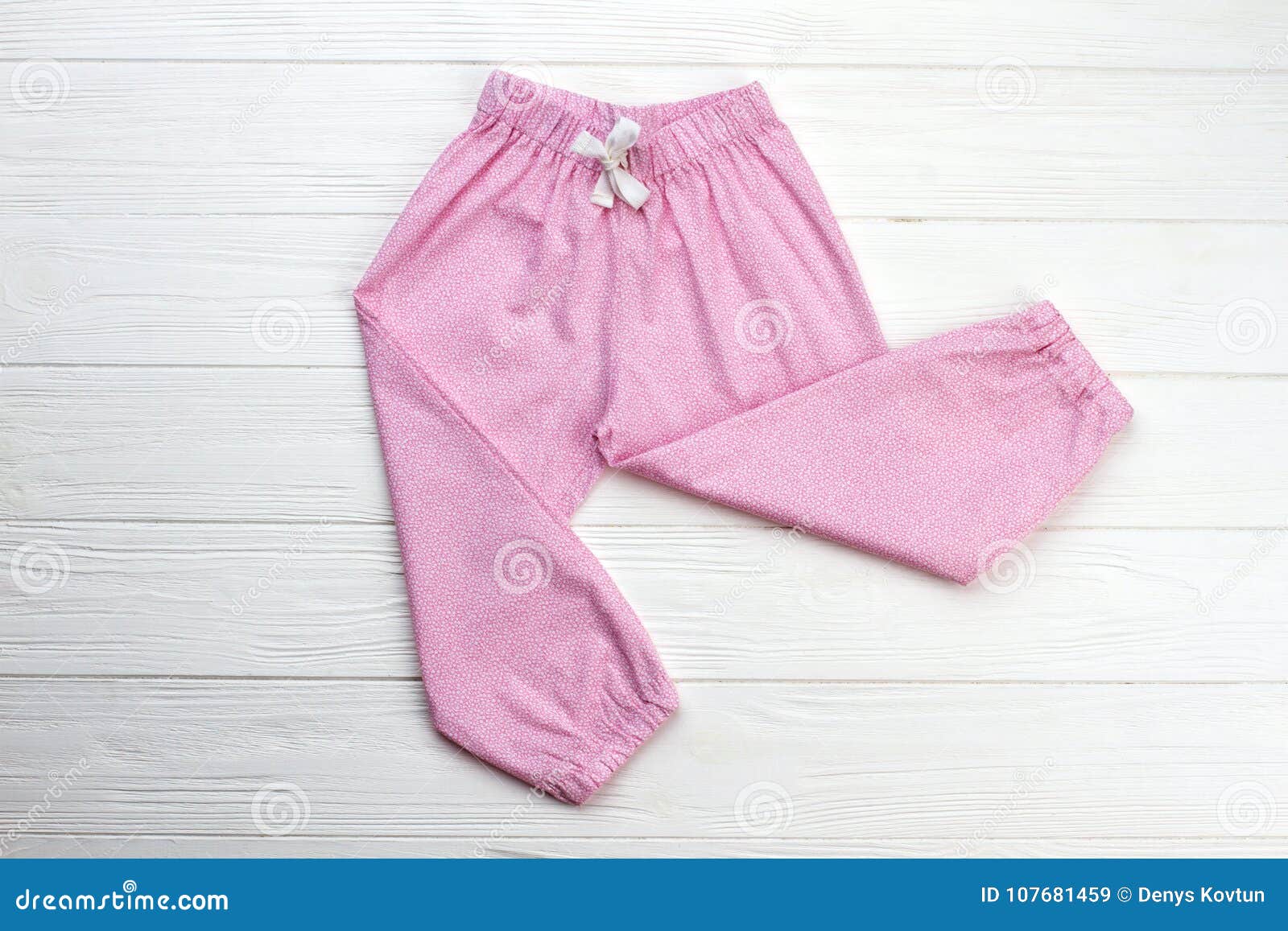 These Pants For Little Girls Are Essential For Their Everyday Looks