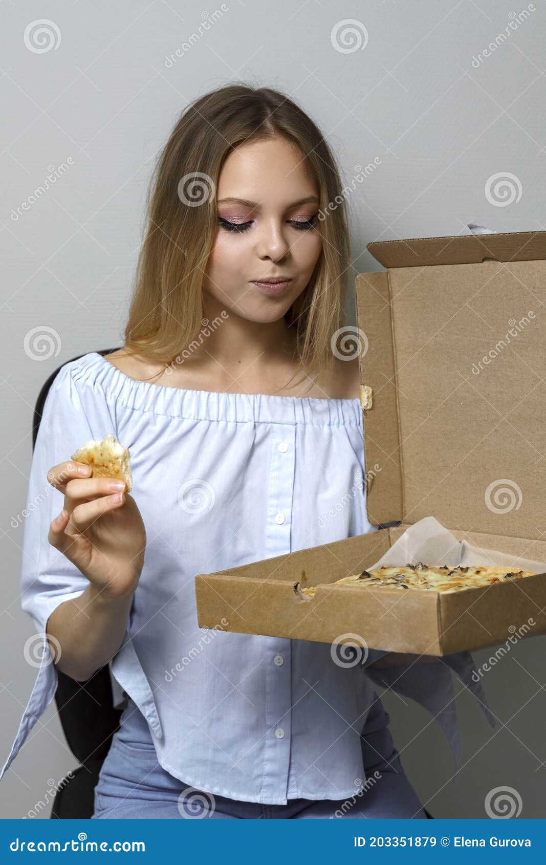Teen Girl Eating Dreamstime Teen Girl Eating Dreamstime