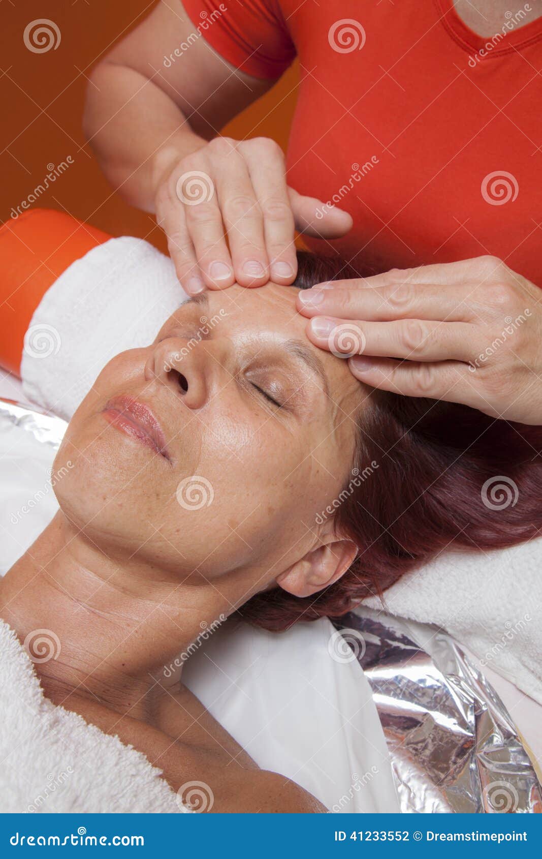 Professional Facial Massage 107