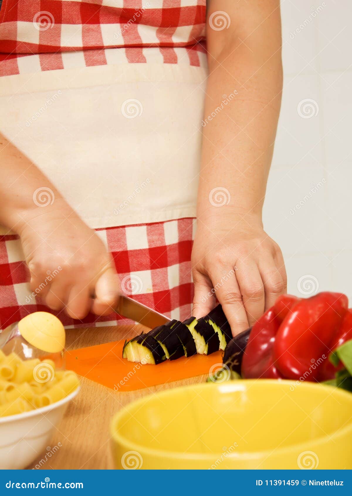 Cutting vegetables stock image. Image of cutting, woman 11391459