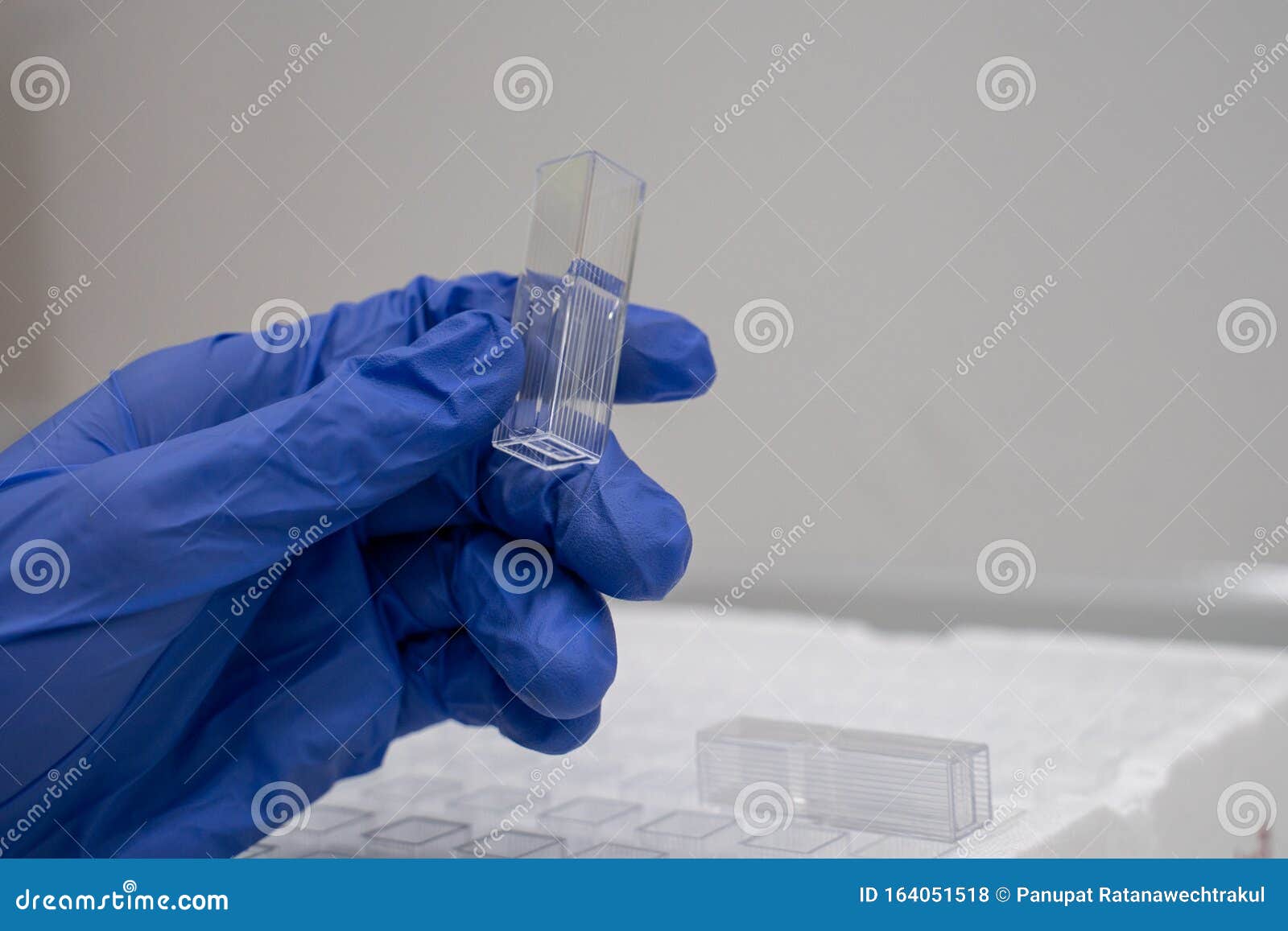 cuvette tubes are a tool used in various laboratories. the researcher takes them to measure the absorbance, transmittance,