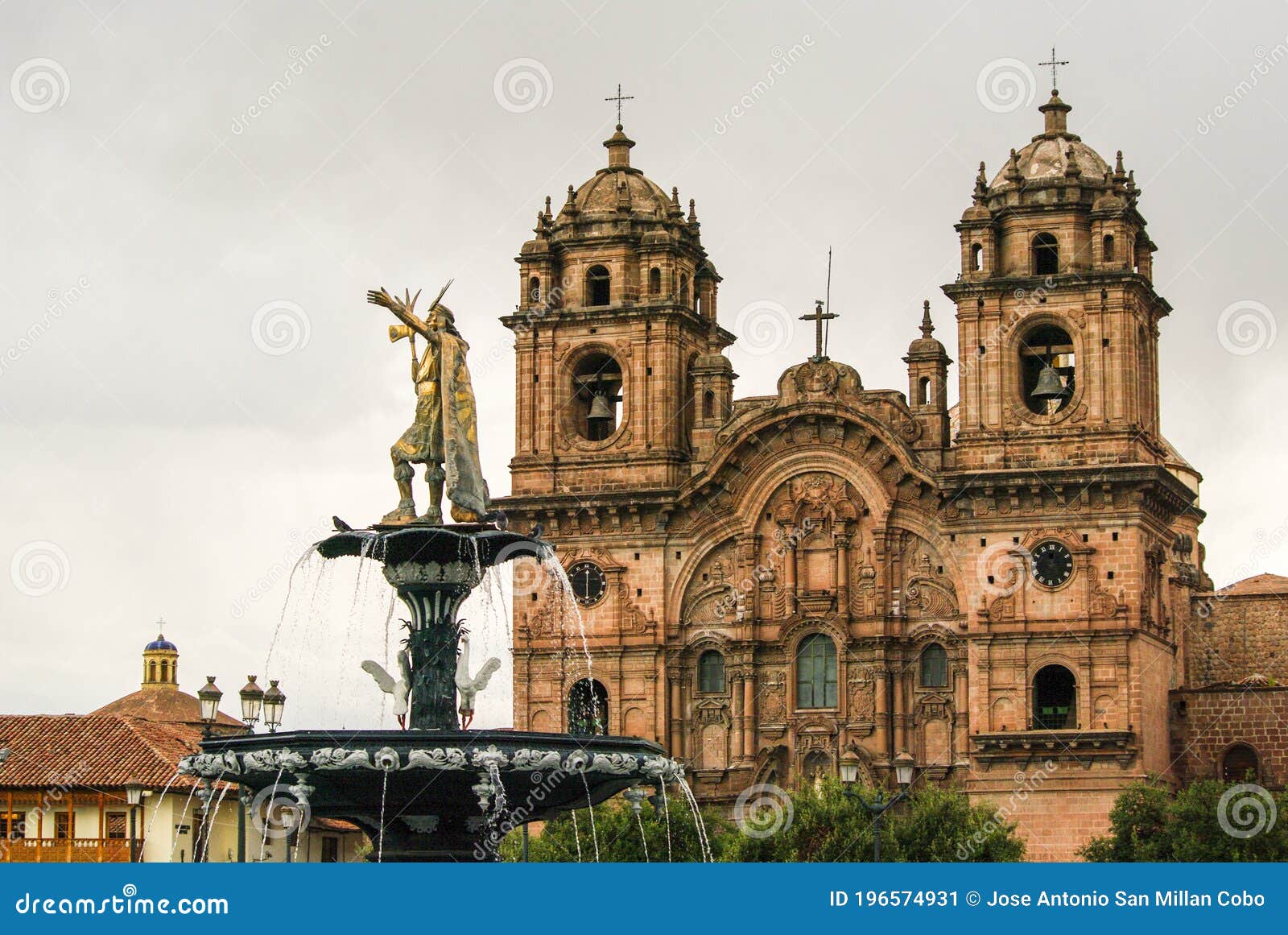 cuzco square and cathedral in peru