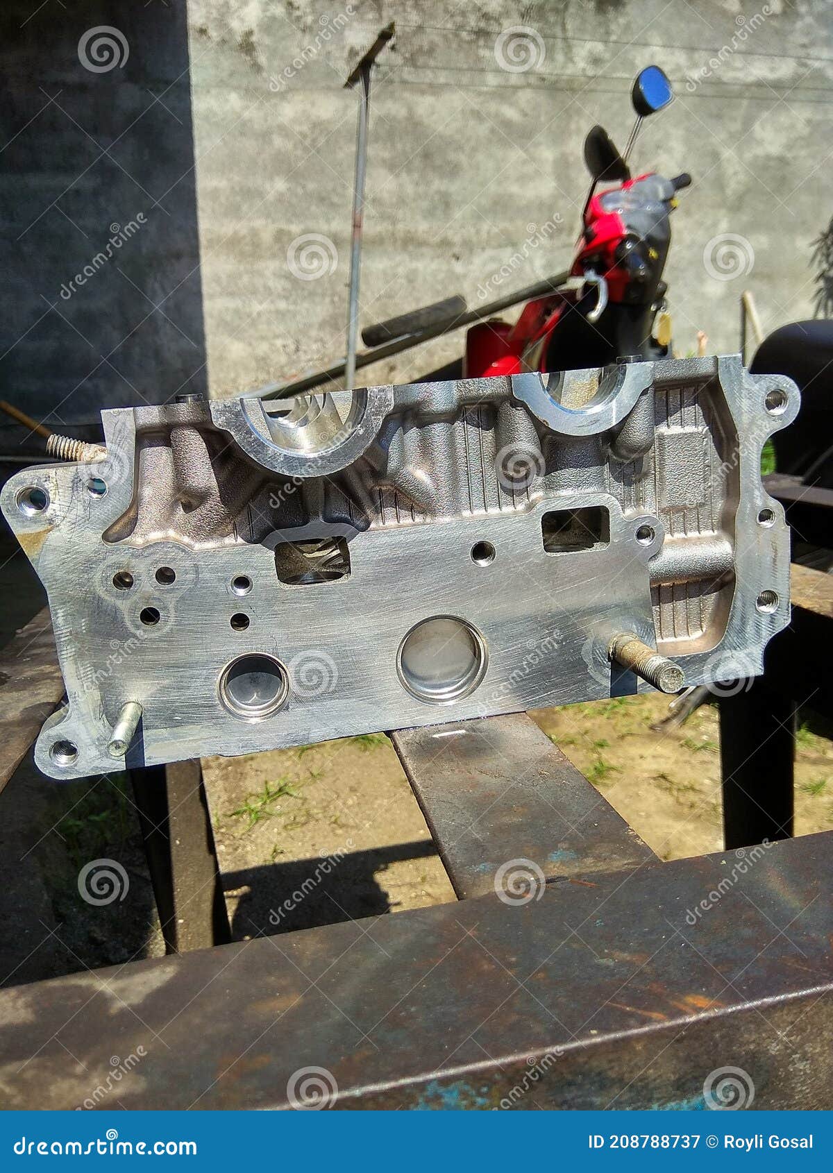 Cylinder Head Toyota Avanza 1.300cc Stock Image Image of vehicle