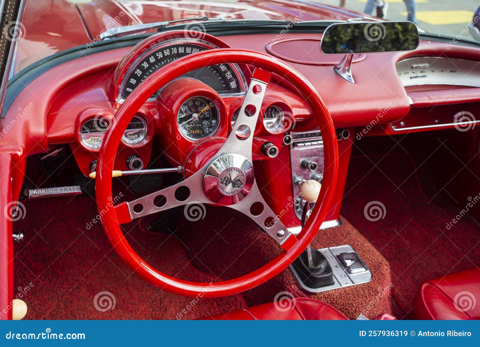 Décor Et Tableau De Bord De Corvette Chevrolet 1958 Image stock éditorial -  Image du généralités, fermer: 257936319