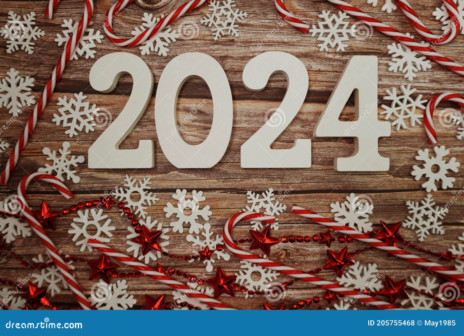 Décoration 2024 Bonnes Années Et De Noël Sur Le Fond En Bois Photo stock -  Image du décoratif, décembre: 205755468
