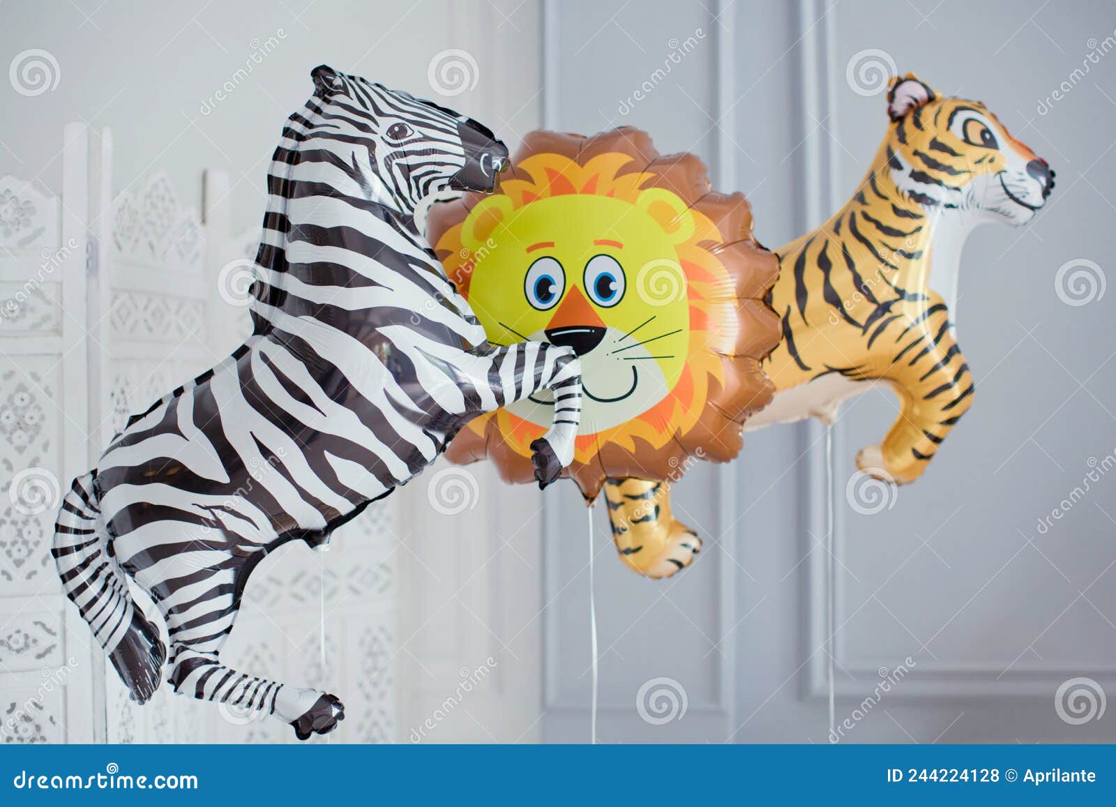 Décoration De Ballons D'animaux De La Jungle Photo stock - Image