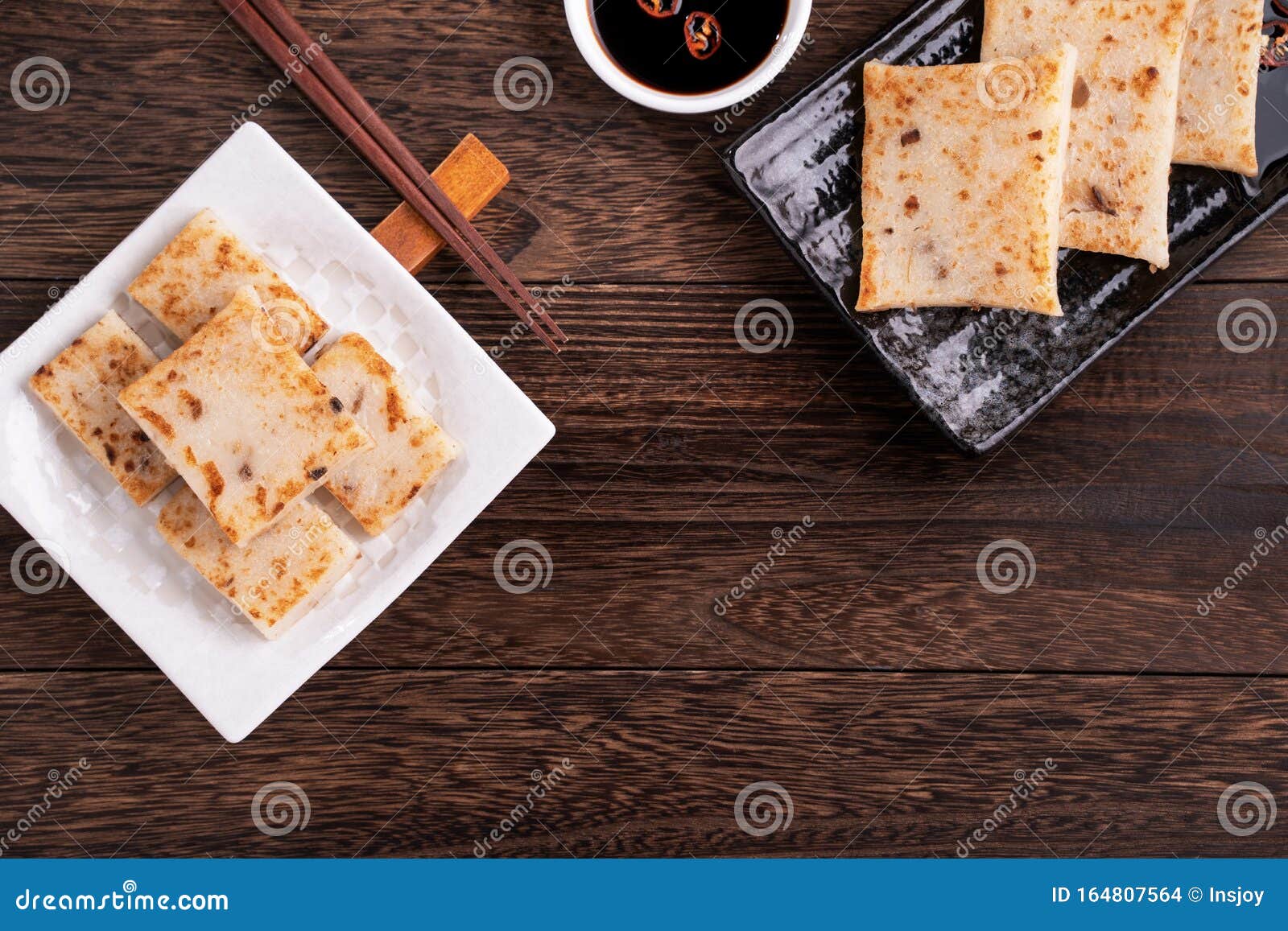 Delicieux Gateau A La Navet Gateau Chinois Traditionnel Au Radis Au Restaurant Avec Sauce De Soja Pour Les Plats Du Nouvel An F Photo Stock Image Du Assiette Above Delicieux Gateau A La Navet Gateau Chinois Traditionnel Au Radis Au Restaurant Avec Sauce De Soja Pour Les Plats Du Nouvel An F Photo Stock Image Du Assiette Above