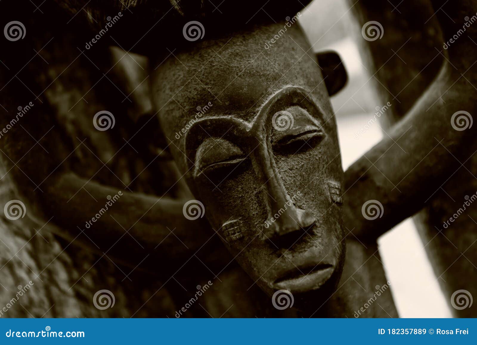 Pin on Masques et statues Afrique