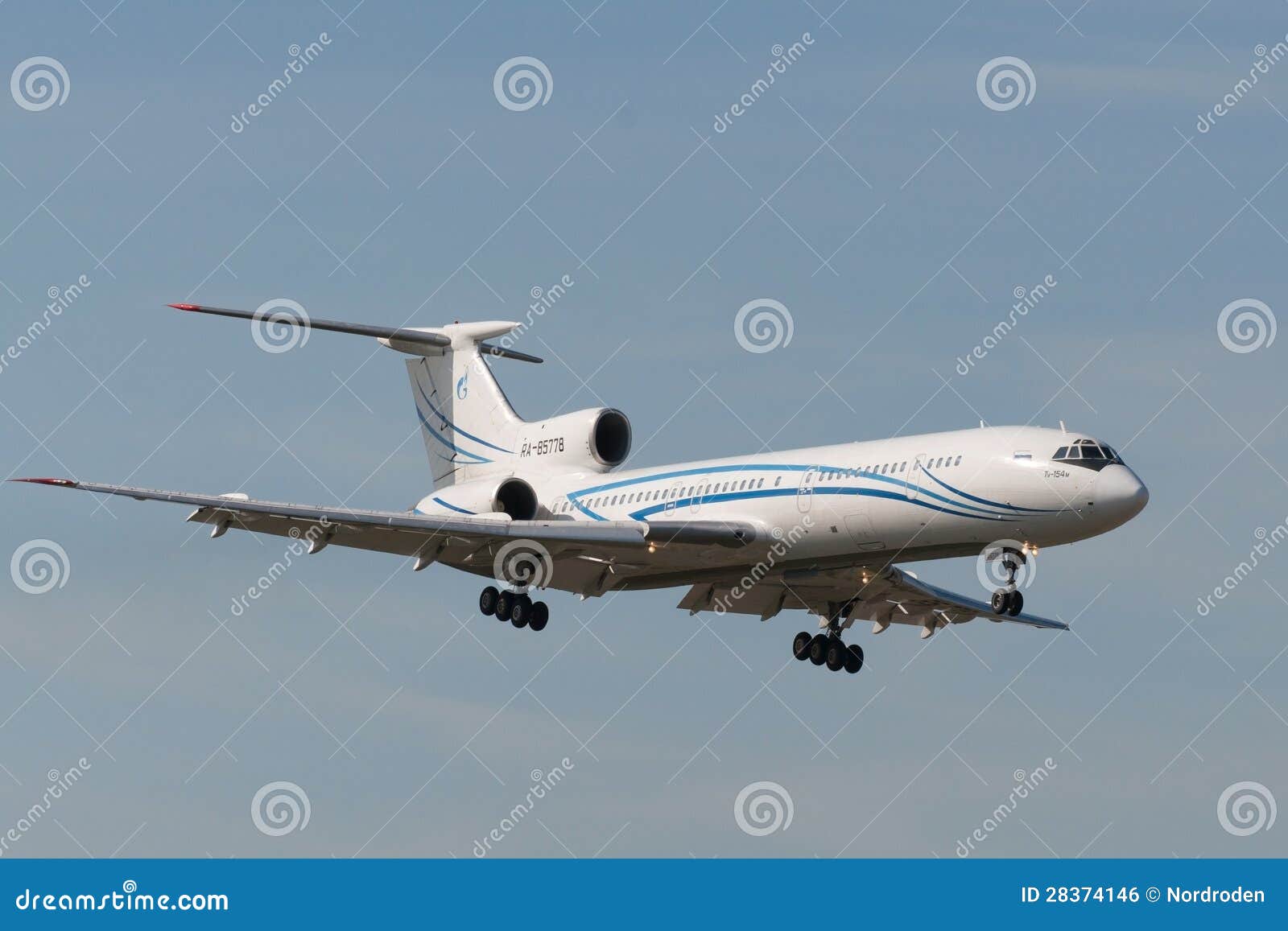 Dusenflugzeug Des Tupolevs Tu 154 Redaktionelles Foto Bild