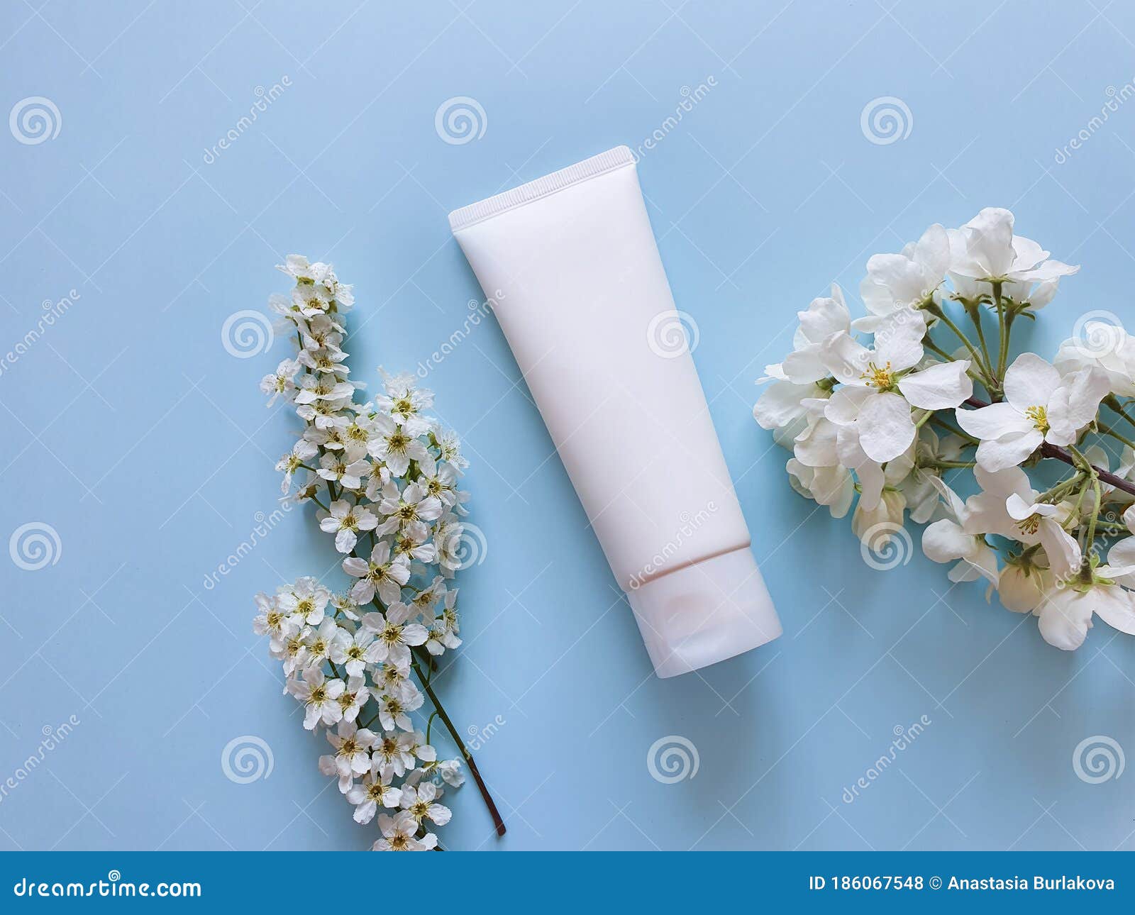 Download 3d Model / Mock Up Of A White Plastic Tube With Facial ...