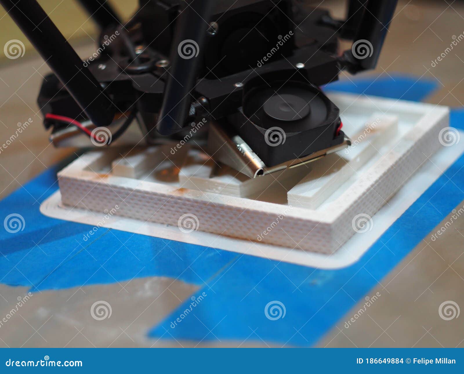 erosion Parametre naturlig 3D Printer Printing in White Abs a Texture Over Blue Tape Attached To the  Heat Bed Stock Photo - Image of dimensional, industry: 186649884