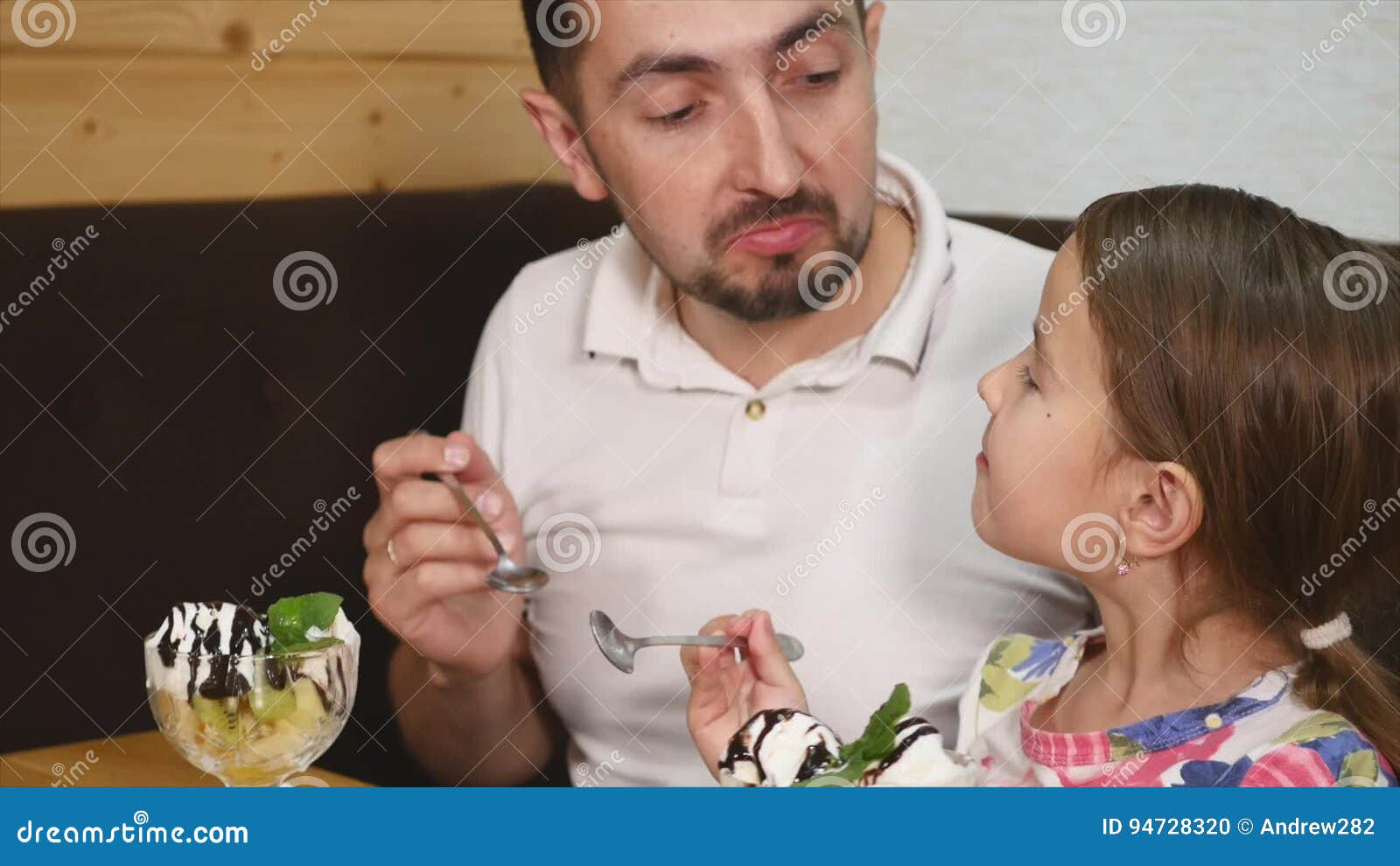 Father eating daughters pussy pics