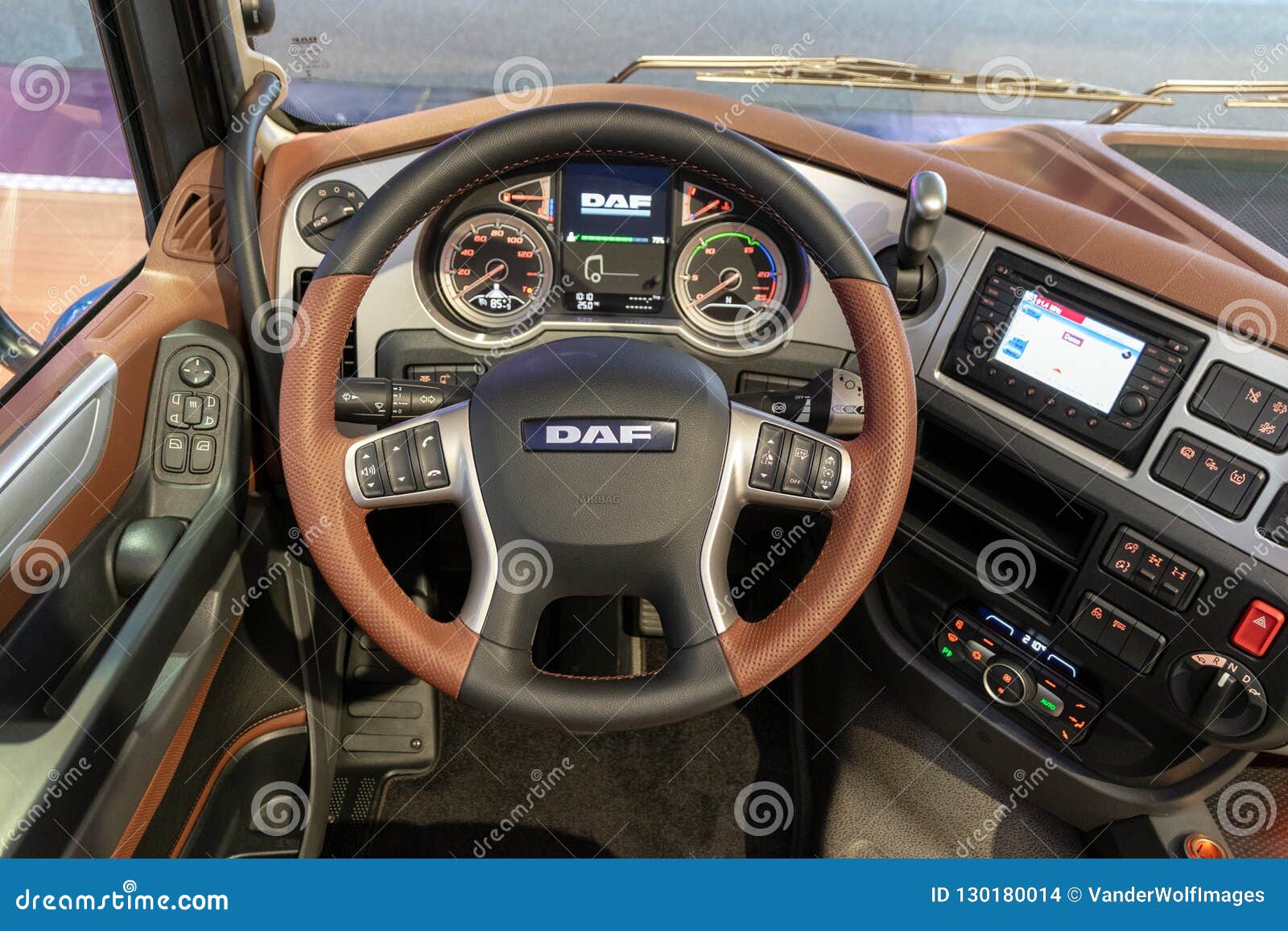 DAF XF 530 FT SSC Tractor Truck Interior Editorial Stock Image - Image of  dashboard, commercial: 130180014