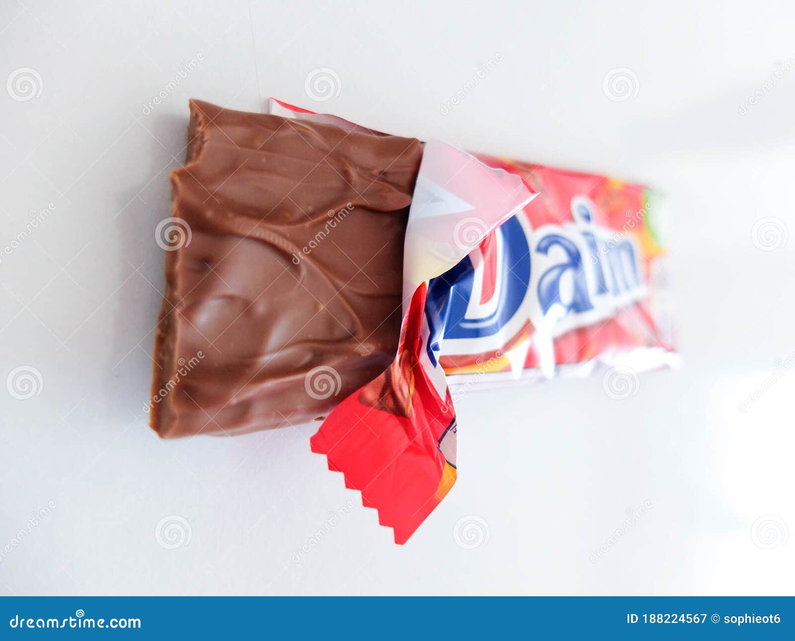Daim Chocolate Bar, Swedish Chocolat Candies. Editorial Photography - Image  of gift, confectionery: 188224472