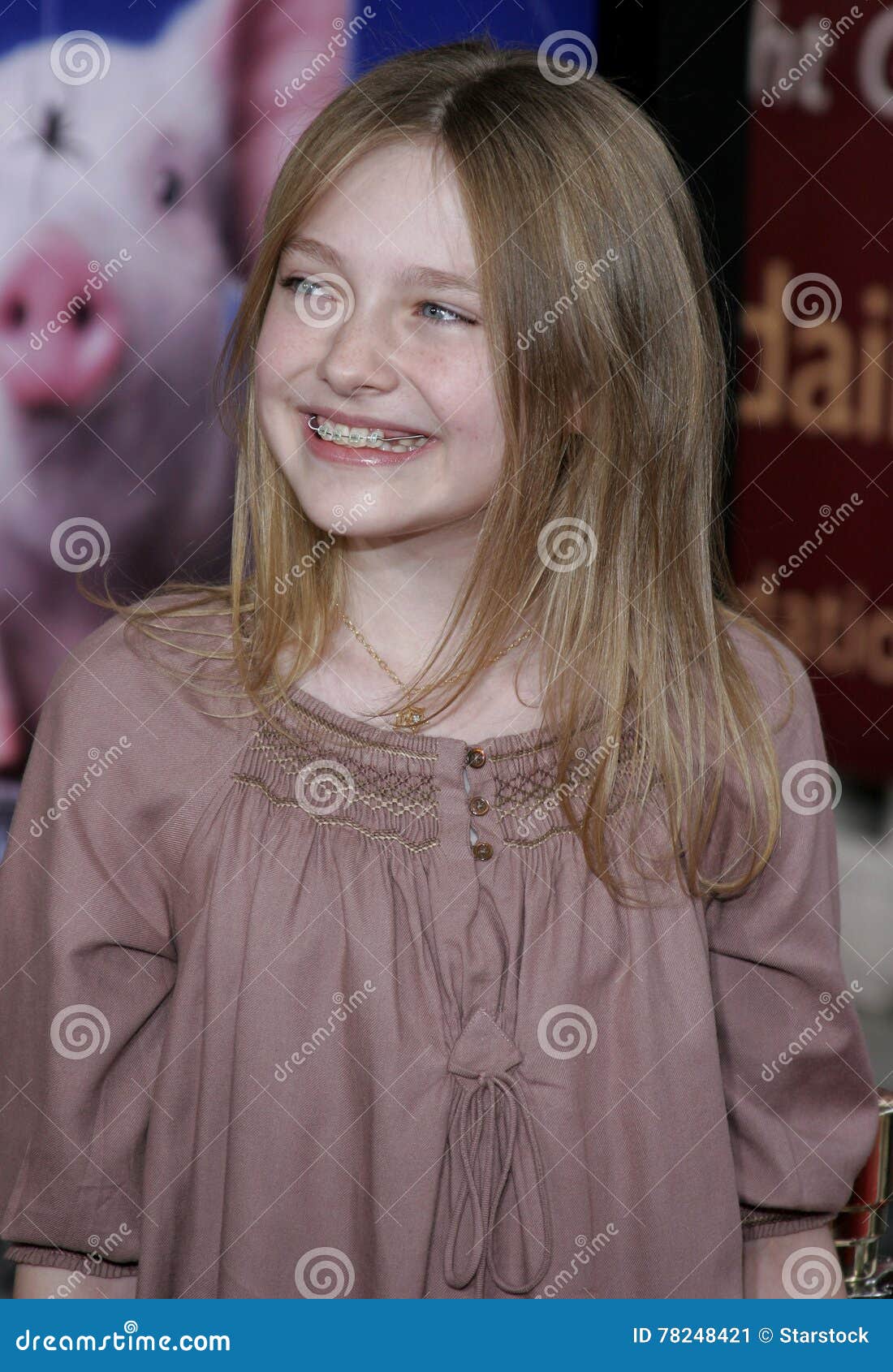 Dakota Fanning Foto Editorial. Imagem De Vestido, Elegante - 78248421