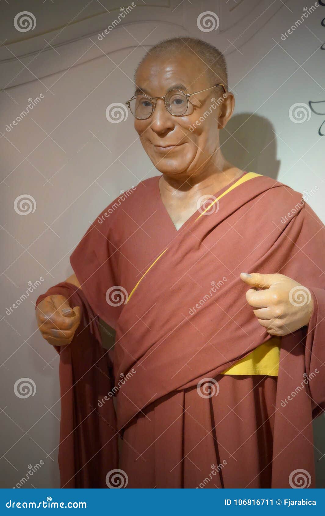 Dalai Lama redactionele foto. Afbeelding bestaande uit