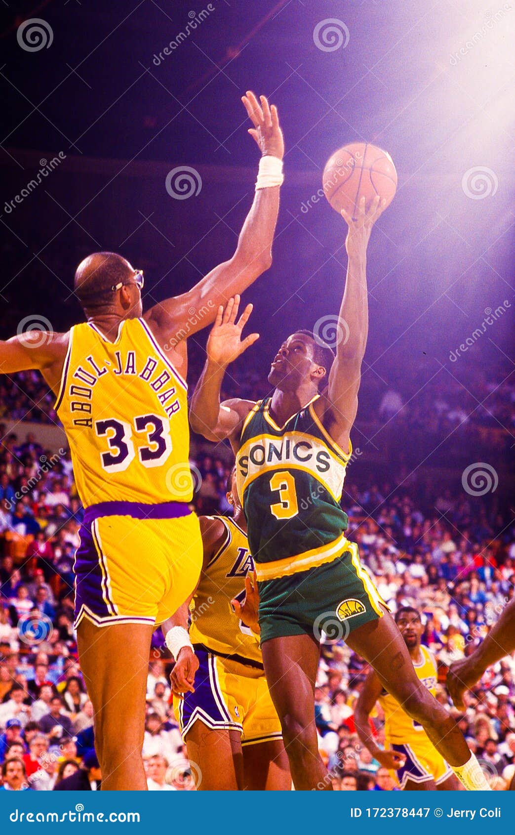 kareem-abdul-jabbar-kareem-abdul-jabbar-kobe-bryant-magic-johnson-jerry