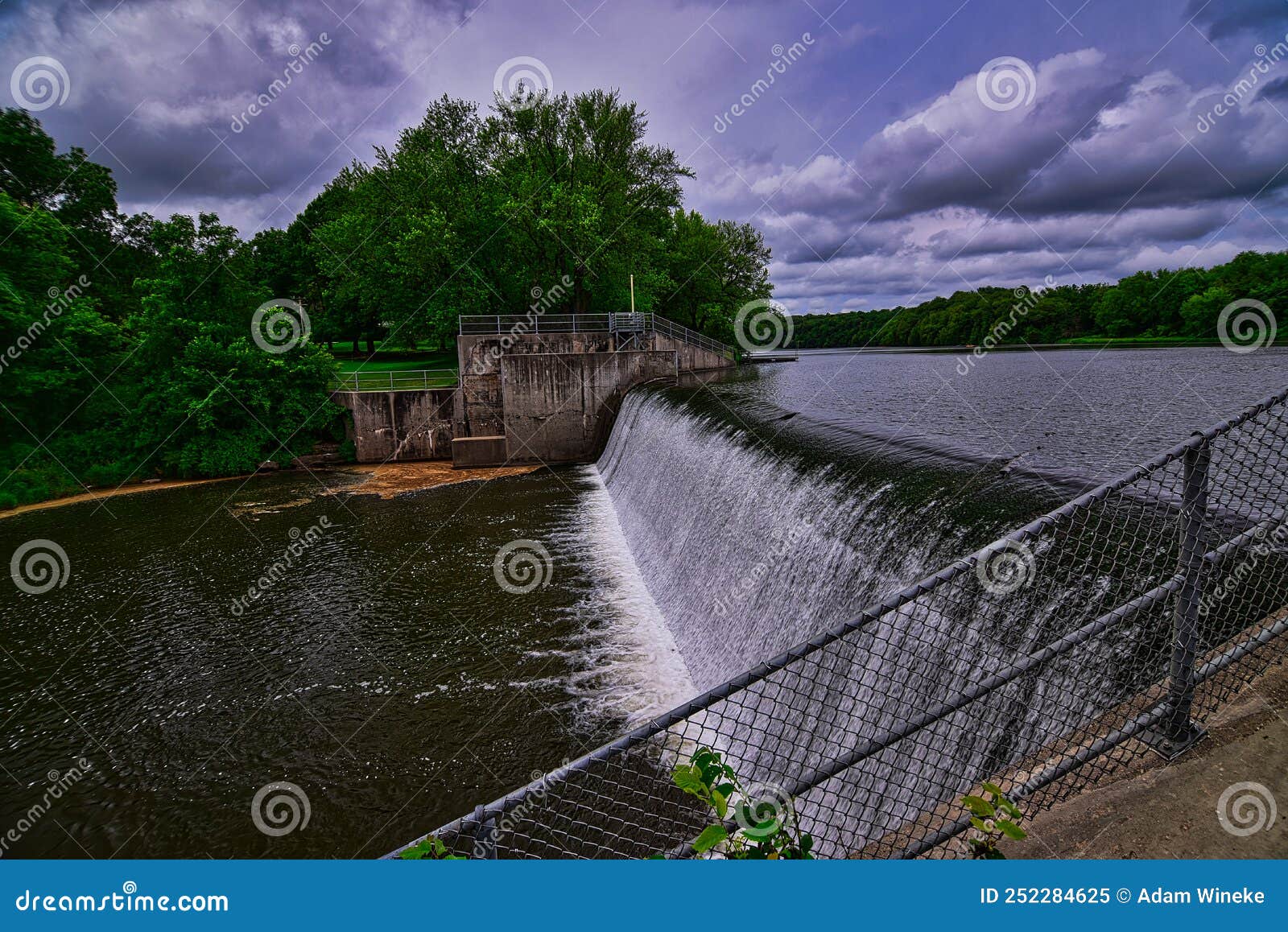 Dam and Spillway at Backbone State Park Iowa Stock Image Image of