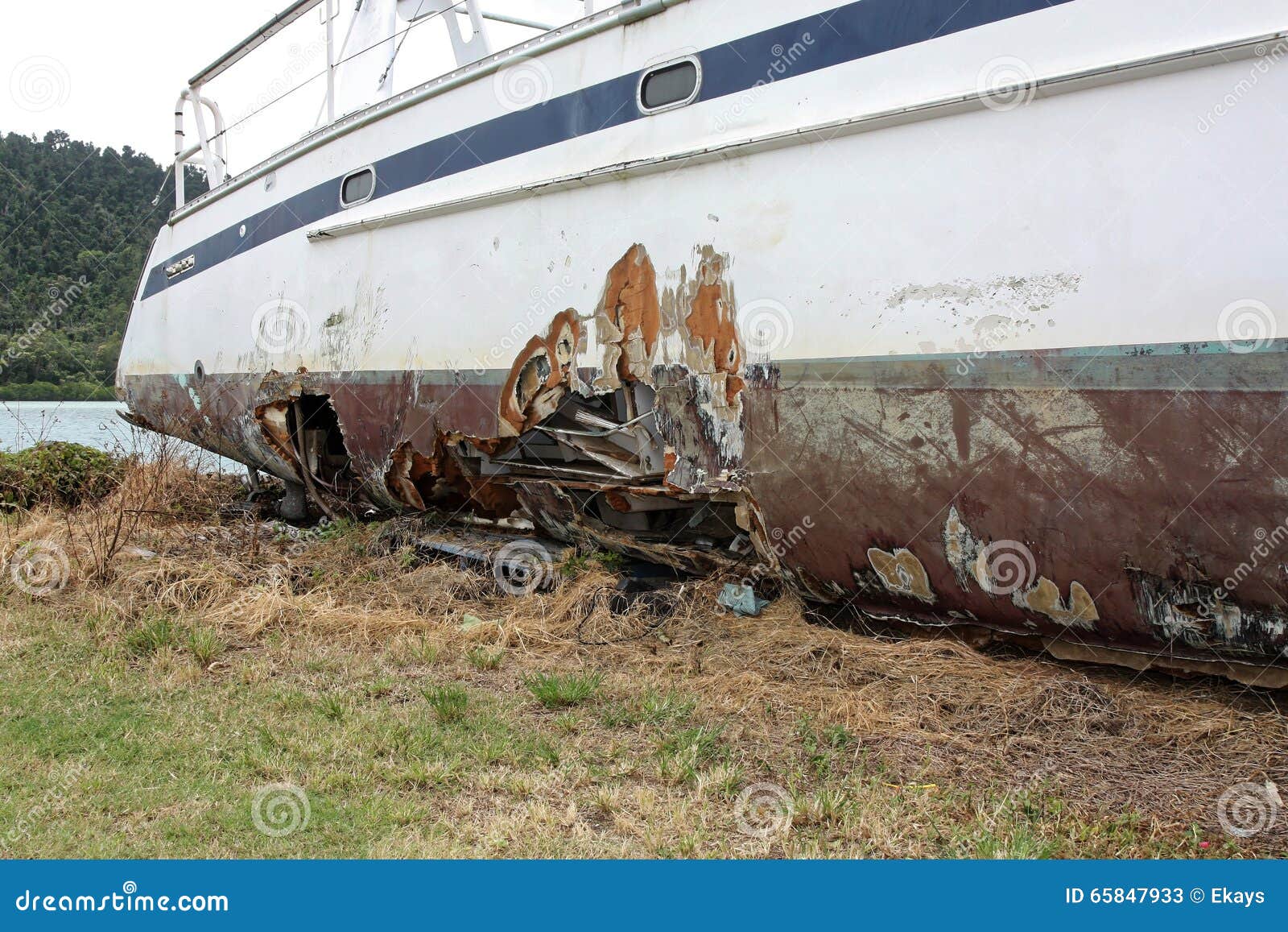 Damaged Catamaran Land Photos Free & RoyaltyFree Stock Photos from