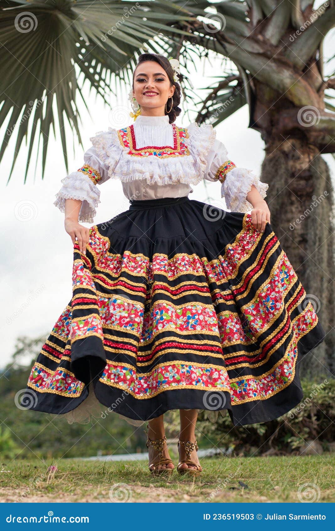 traditional colombian dress