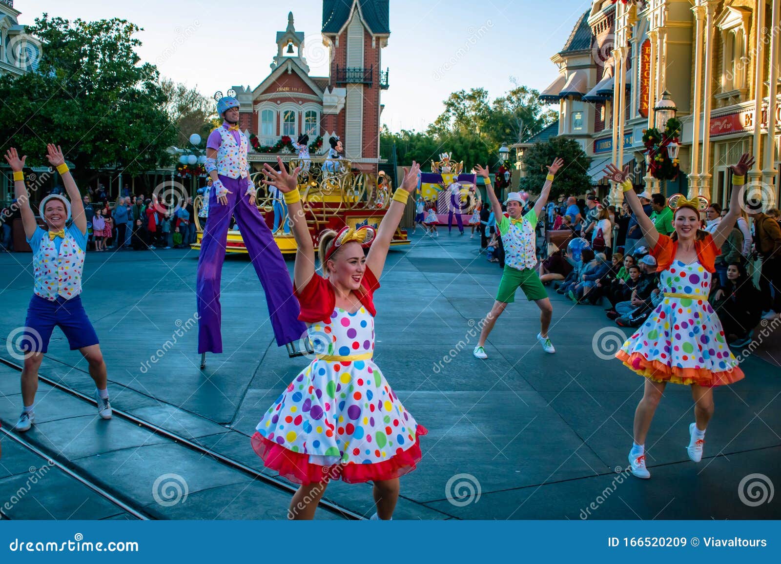 Dancers In Move It! Shake It! MousekeDance It! Street Party At Magic ...