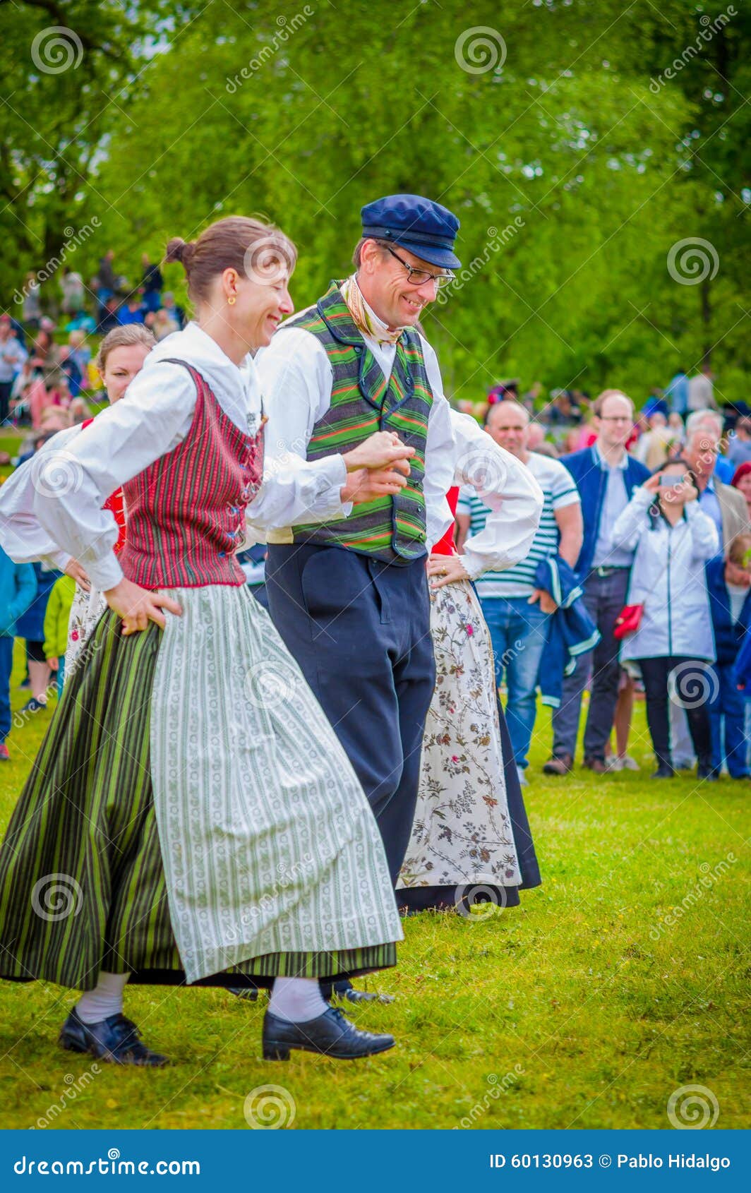 Dancing Around the Maypole in Midsummer Editorial Stock Photo - Image ...