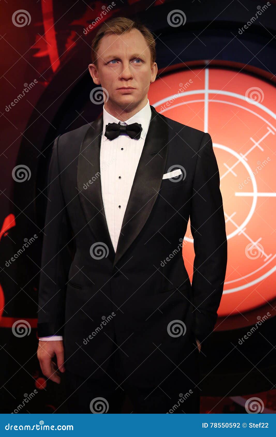 Daniel Craig Como La Estatua De La Cera De James Bond Del Agente 007 Fotografia Editorial Imagen De Celebridad Fama