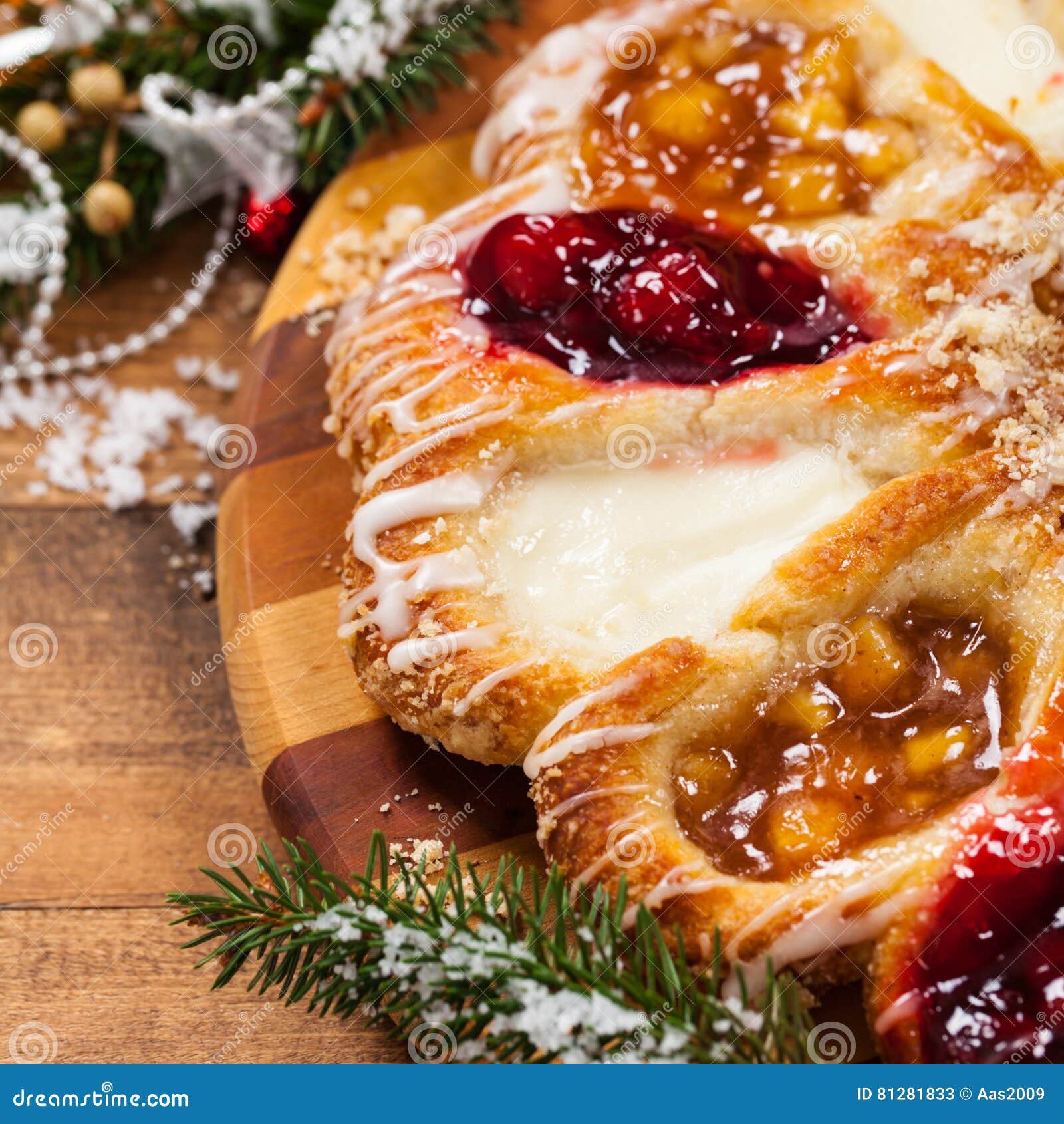 Danish Pastry Ring stock image. Image of baked, icing 81281833