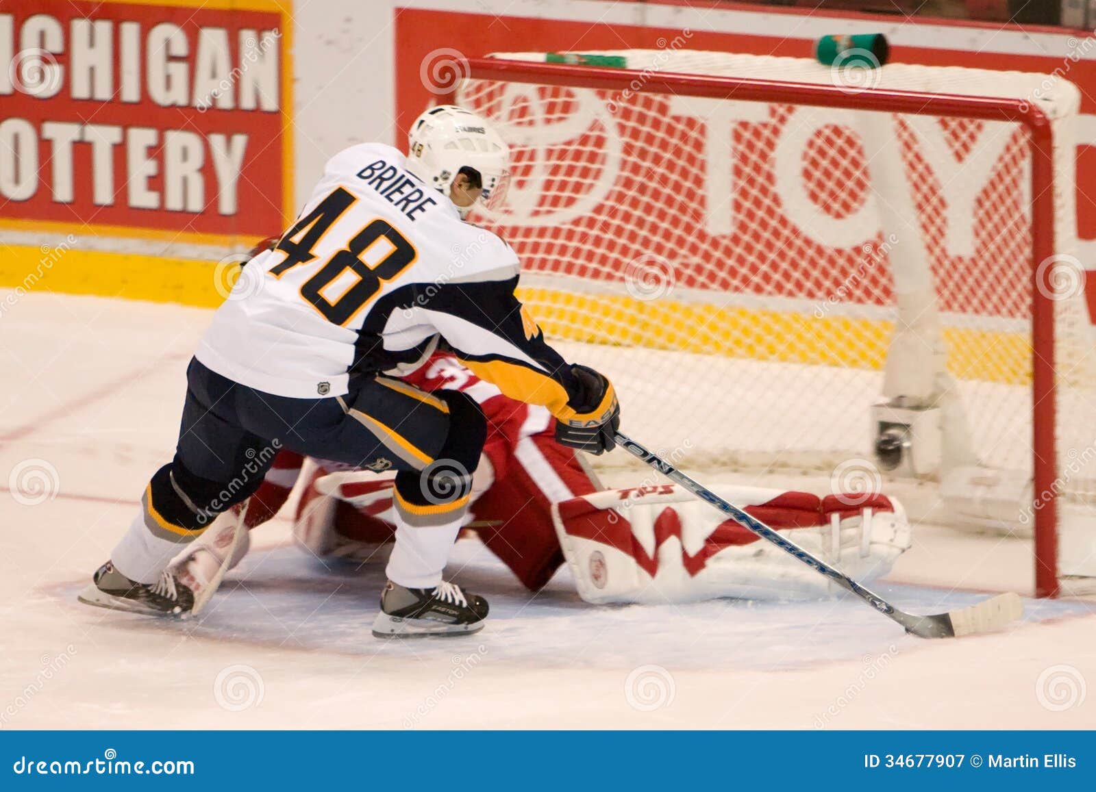 5,636 Daniel Briere Photos & High Res Pictures - Getty Images