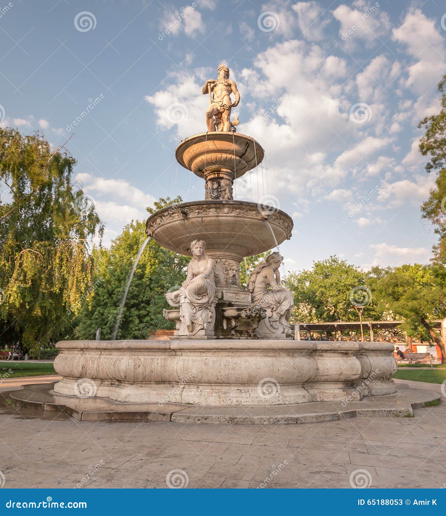 Danubius Fountain editorial stock photo. Image of budapest 65188053