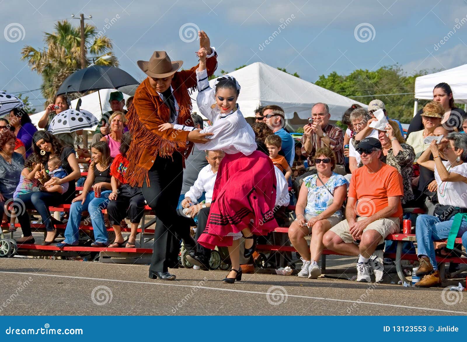 Danza del vaquero foto de archivo editorial. Imagen de sombrero 13123553