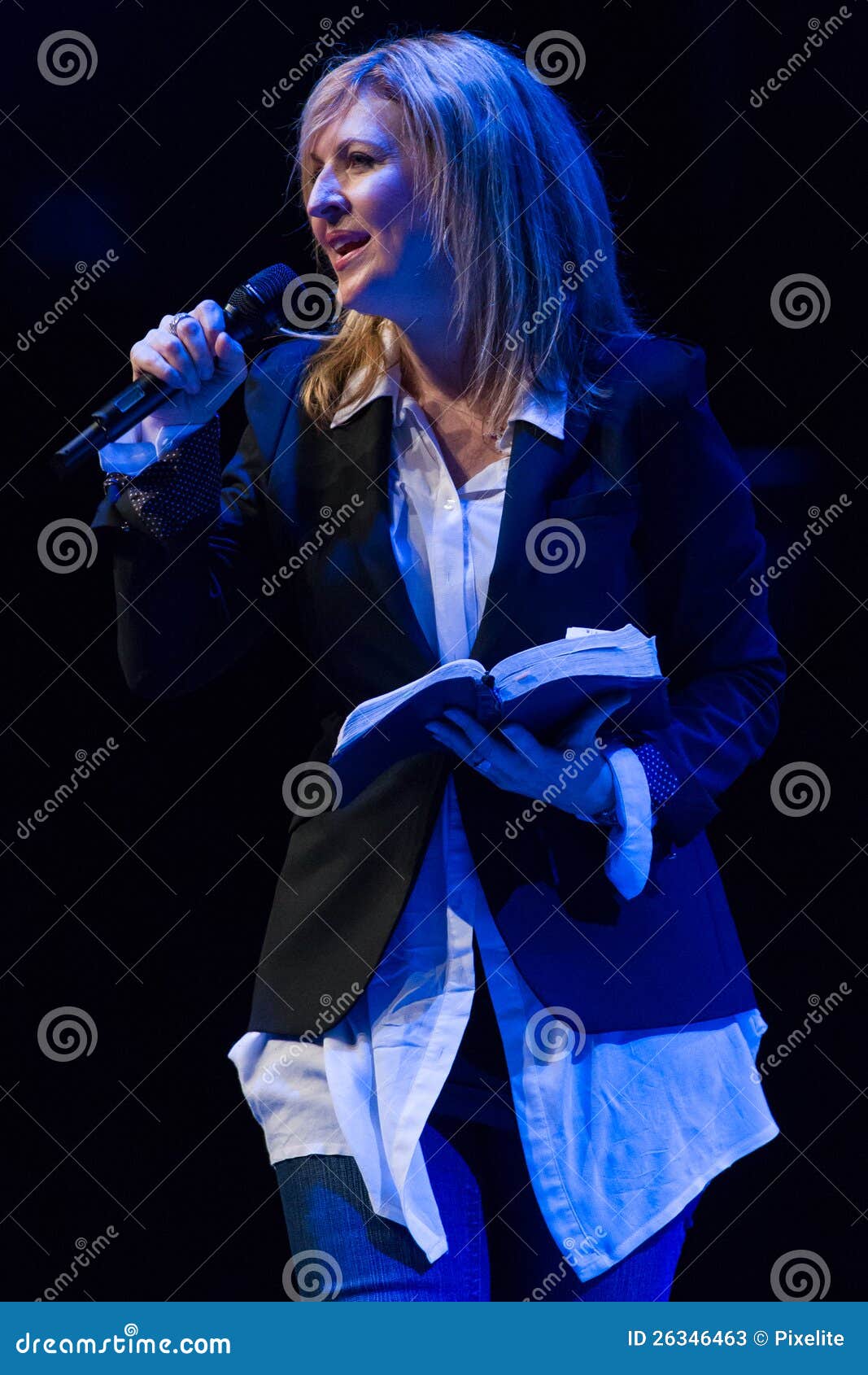Darlene Zschech editorial stock photo. Image of faith - 26346463