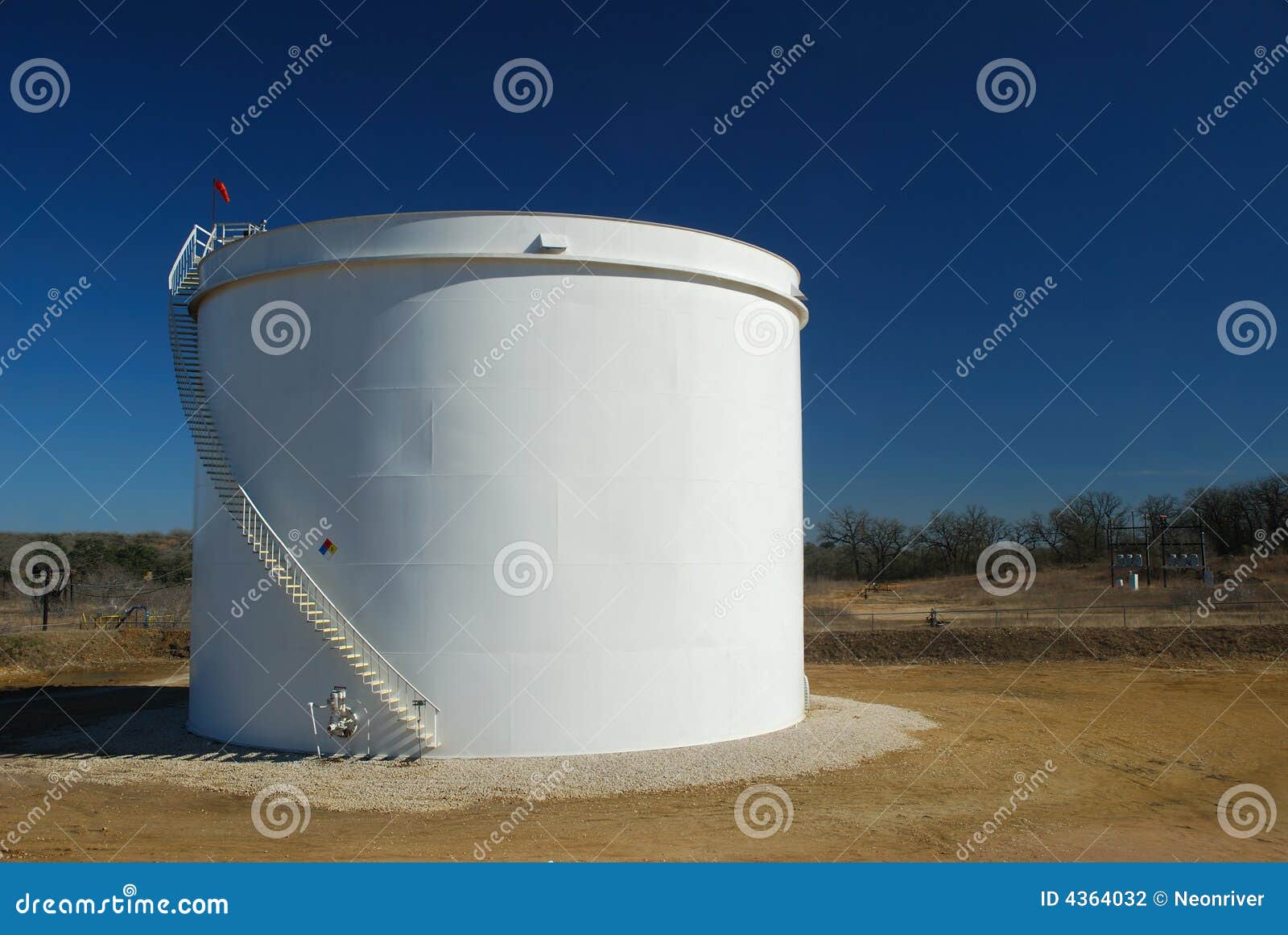 Darst Field Oil Tank stock photo. Image of white, crude 4364032