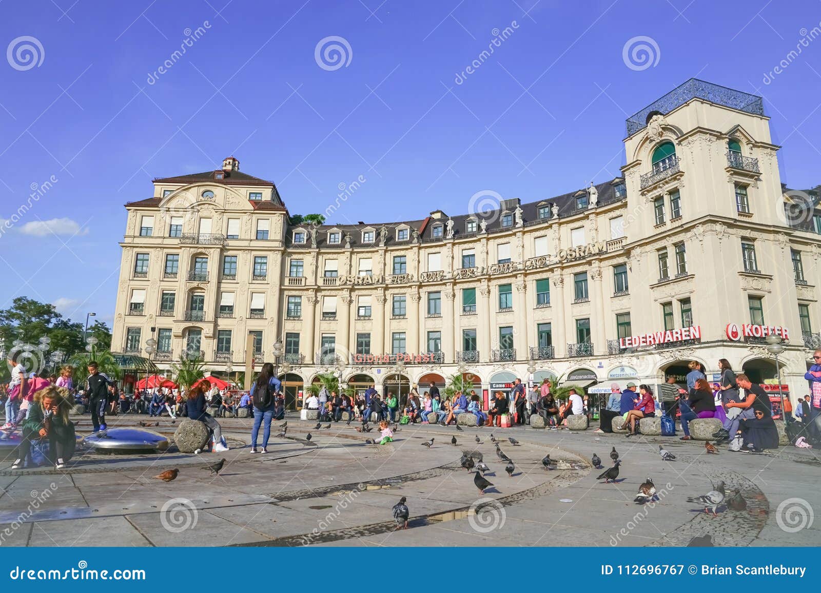 Das Beruhmte Osram Unterzeichnet Im Munchen Karlsplatz Stachus Auf Einem B Redaktionelles Stockfotografie Bild Von Deutschland Platz 112696767