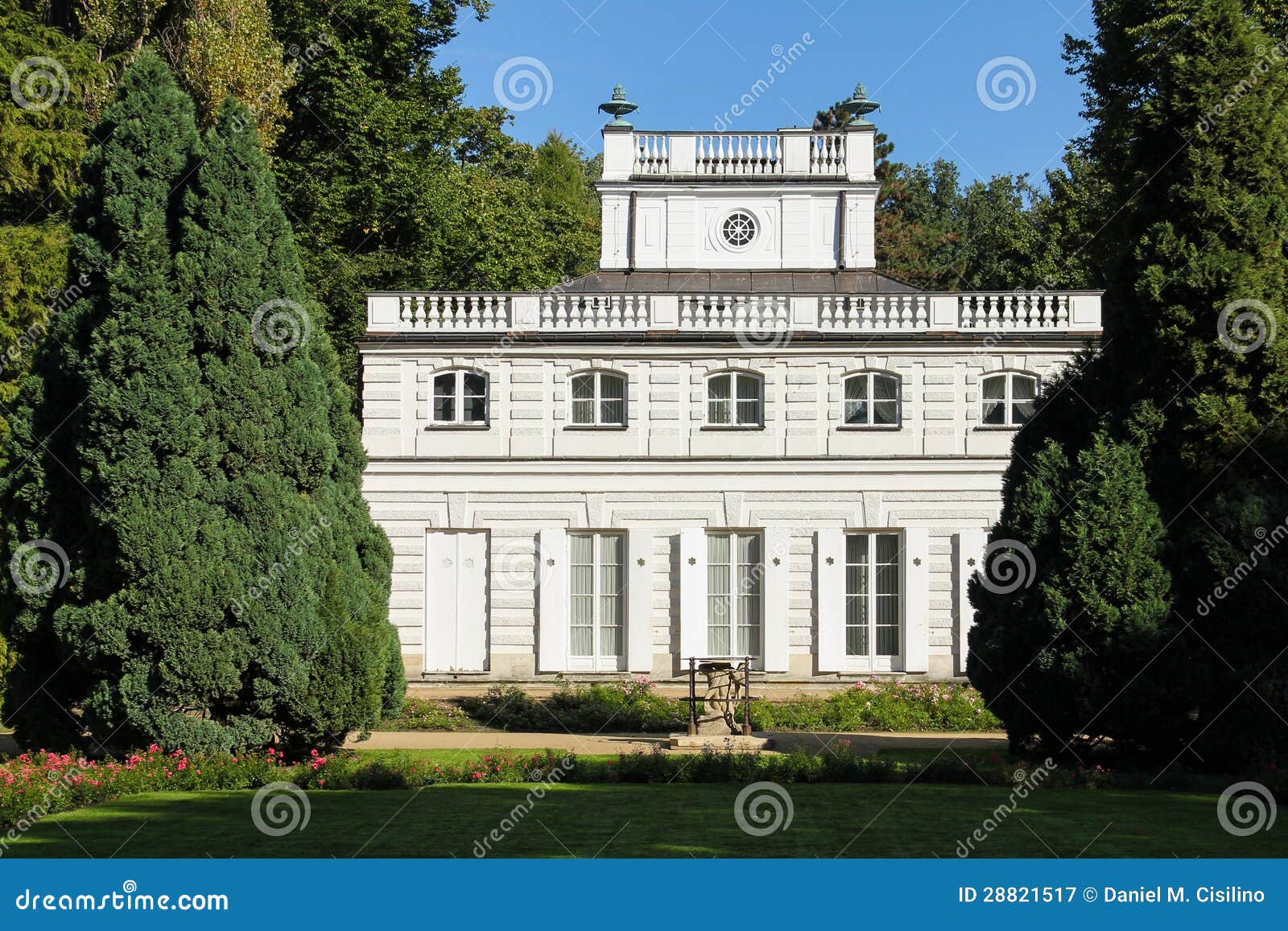 Das Kleine Weisse Haus Lazienki Park Warschau Polen Stockbild Bild Von Park Haus