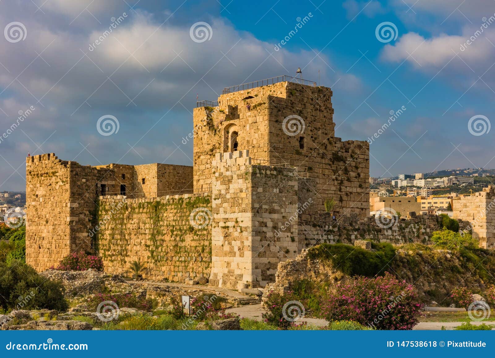 Das Kreuzfahrer-Schloss Byblos Jbeil Der Libanon Stockfoto - Bild von ...