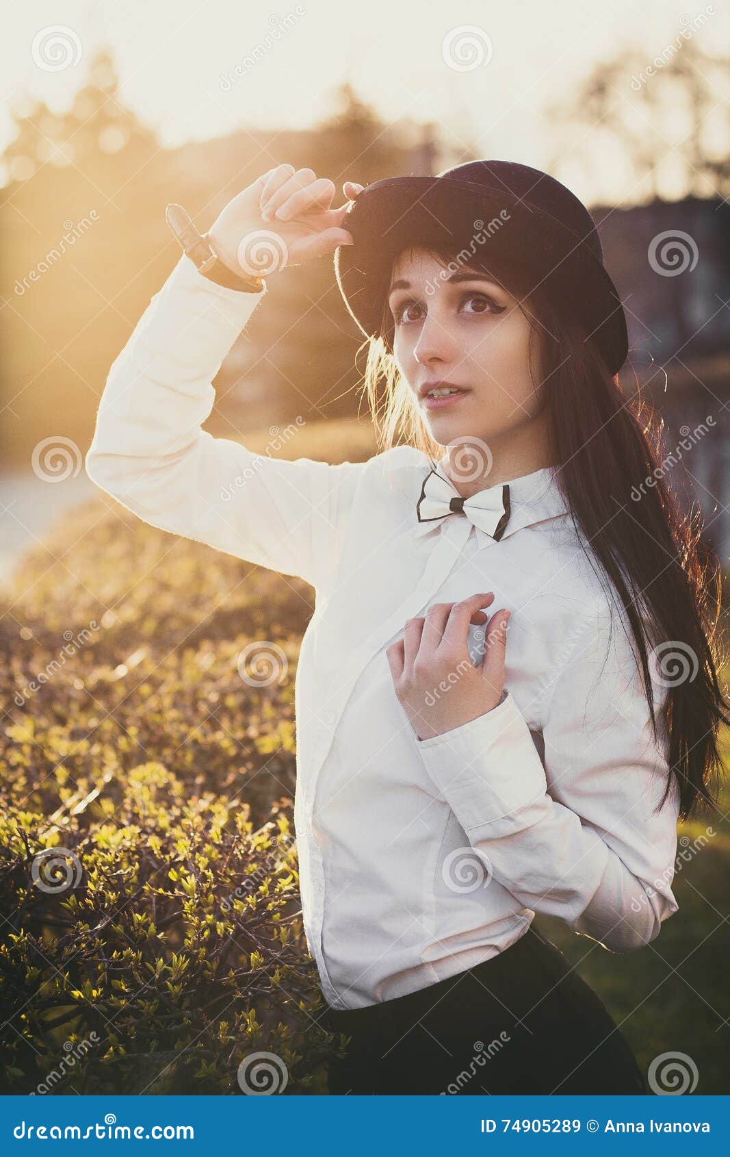 Das Madchen Chaplin Stockbild Bild Von Charlie Modern 74905289