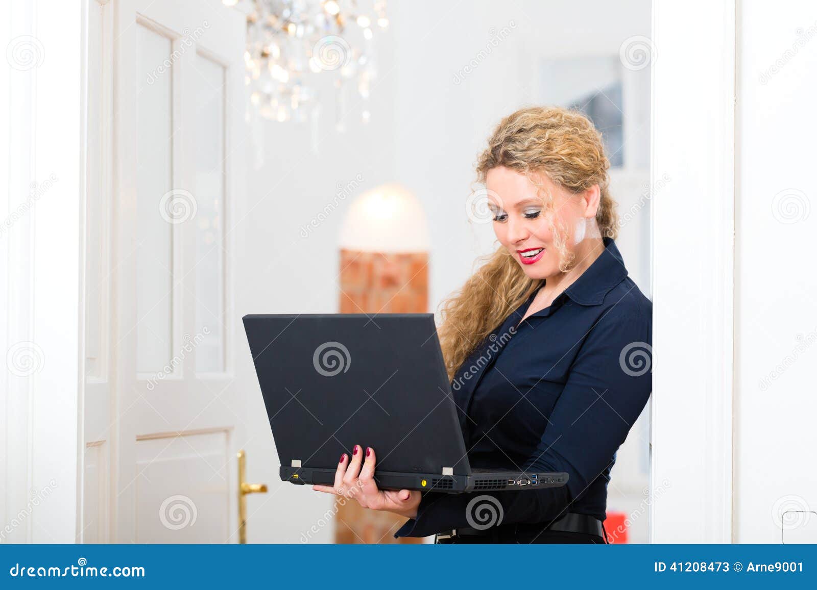 Datazione di una donna senza lavoro