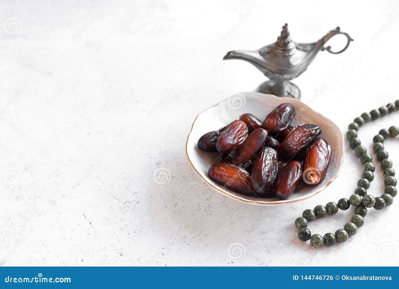 dates for iftar meal