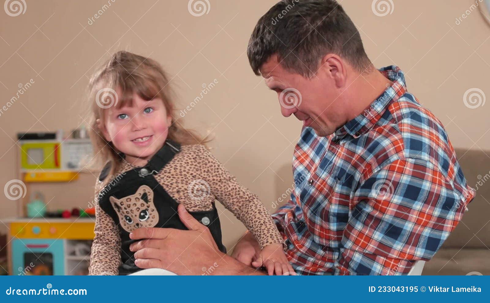 Daughter Swears at Dad. she Bangs Him with Her Hand, Bangs His Head