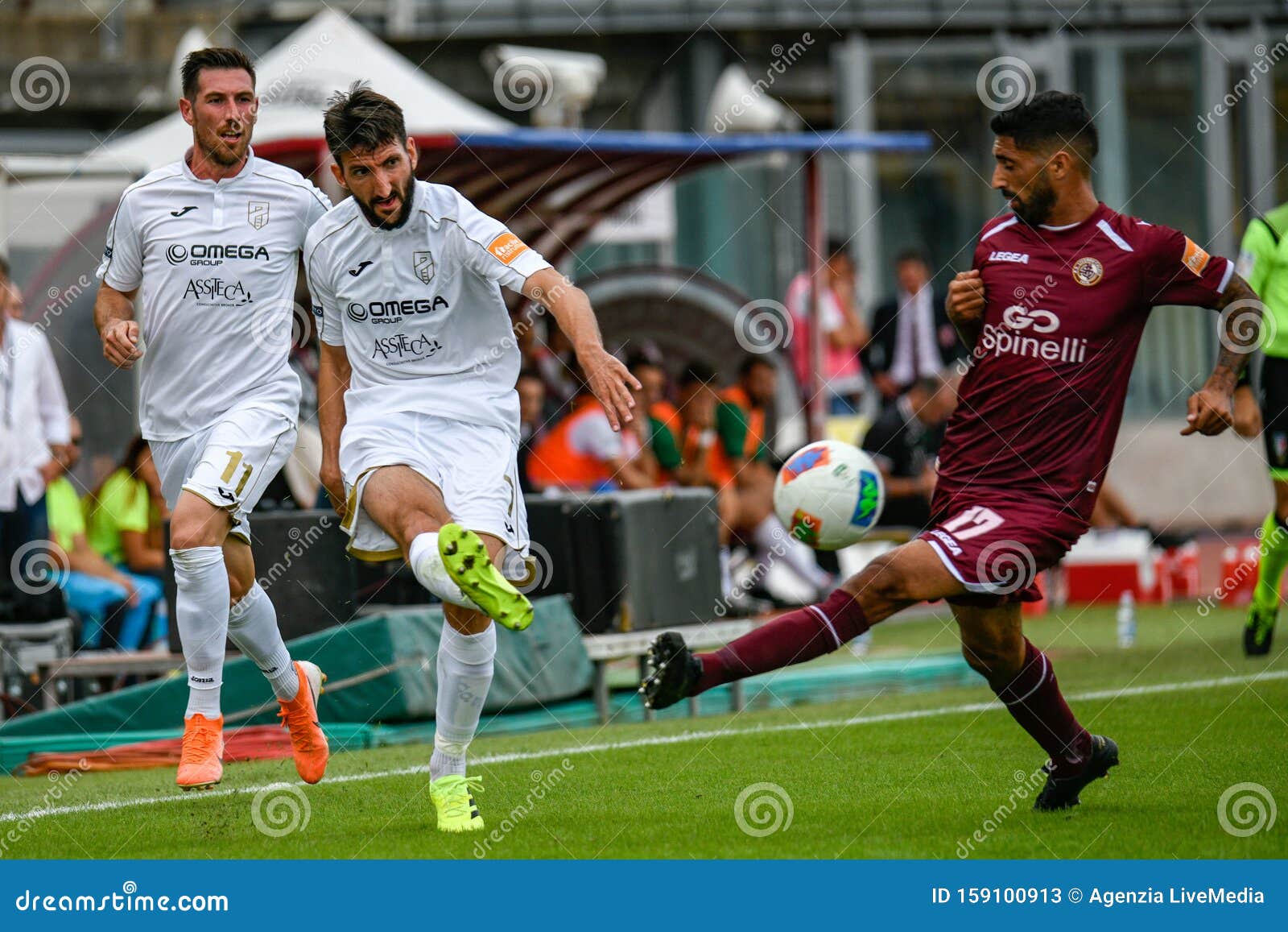 Campeonato Italiano De Futebol Serie B De Livorno Vs Pordenone Imagem  Editorial - Imagem de editorial, fotografia: 159100820