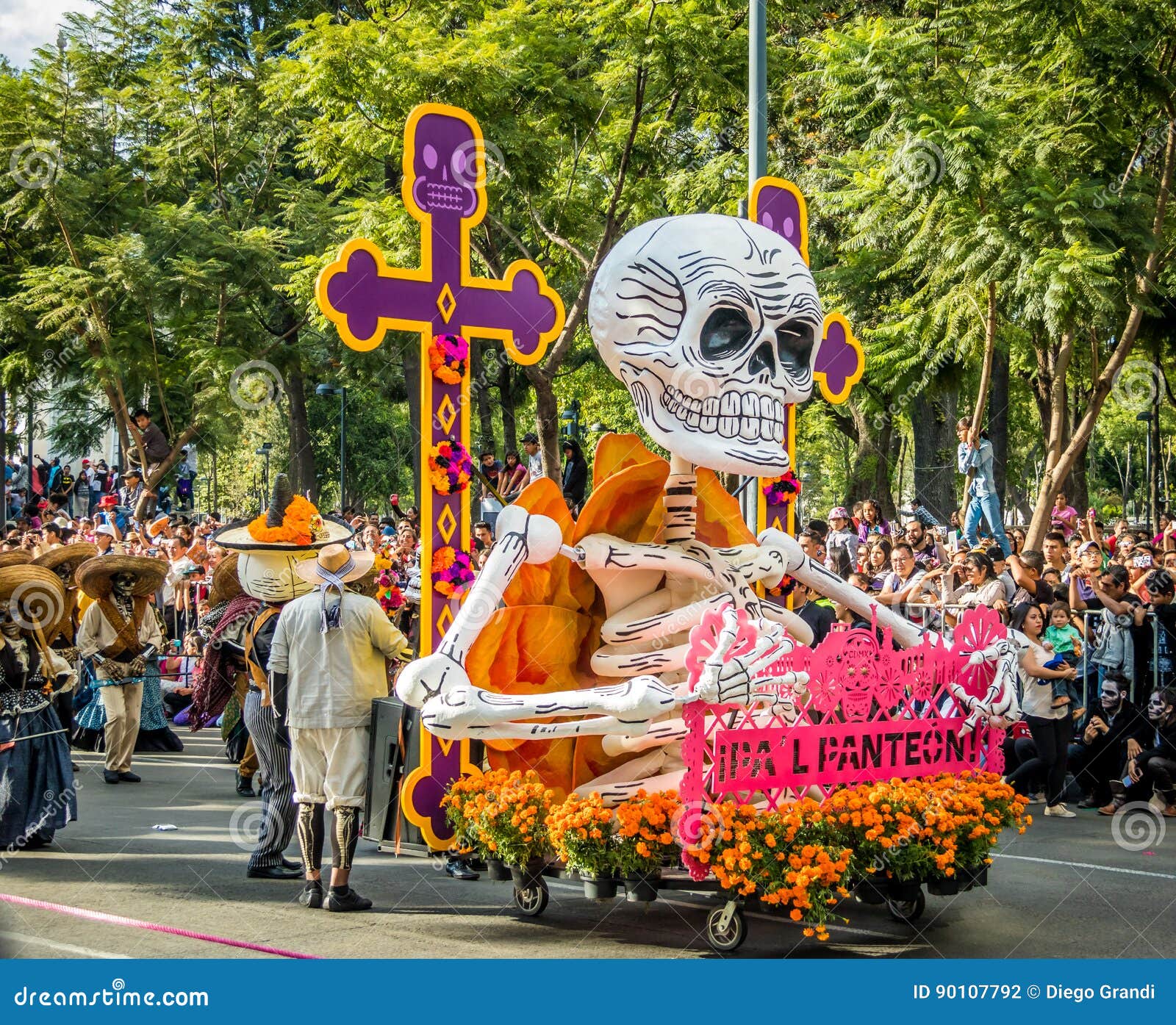 oosters ga verder Elementair Day of the Dead Dia De Los Muertos Parade in Mexico City - Mexico Editorial  Photography - Image of carnival, skeleton: 90107792