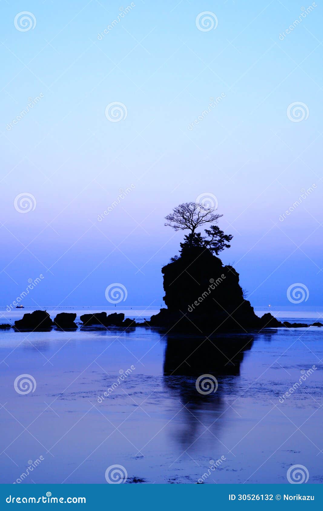 daybreak at the amaharashi coast