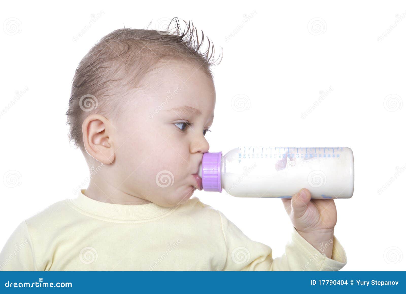 De Baby is Het Drinken Melk Stock Foto Image of vrolijk 17790404