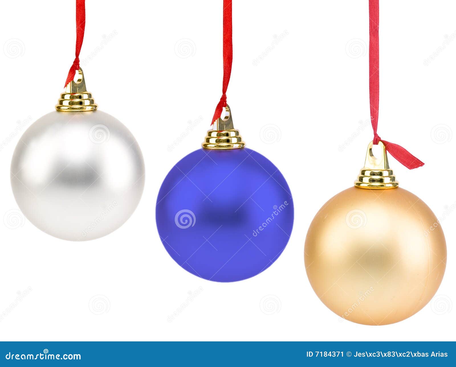 De Ballen van Kerstmis die op wit worden geïsoleerd.