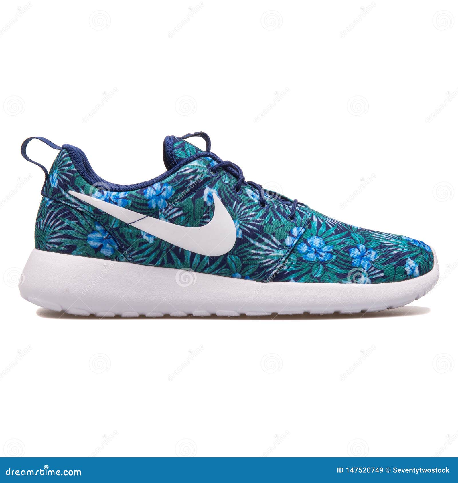 Pornografie Editie Sociale wetenschappen De Bloemen Blauwe, Groene En Witte Tennisschoen Van Nike Roshe One Print  Premium Redactionele Stock Afbeelding - Image of toebehoren, blauw:  147520749