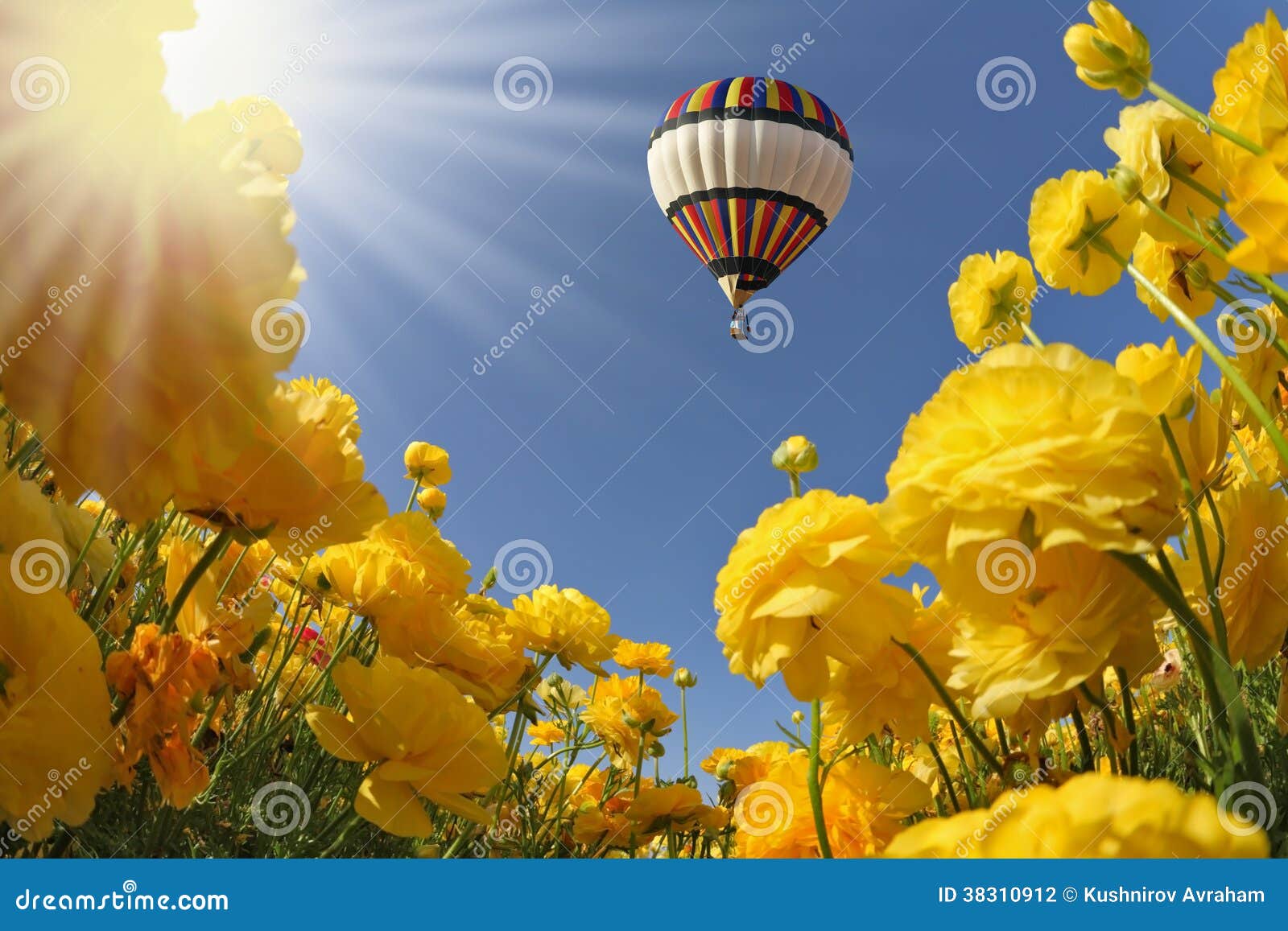 De De Lentezon Glanst Vliegende Ballon Stock Foto - Image of nave ...