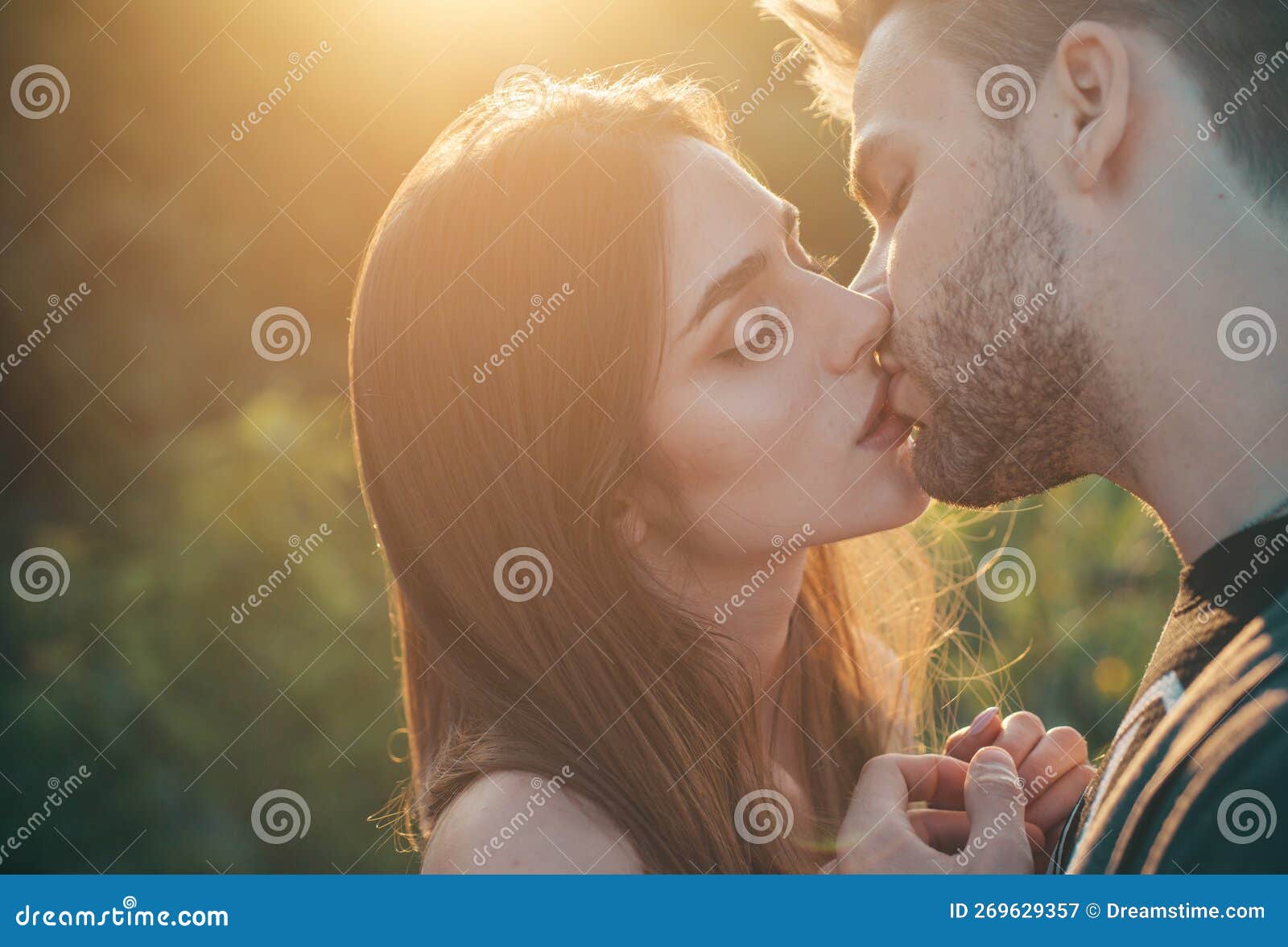 Beijo De Casal De Animes Fechar. Ai Generativo Foto de Stock - Imagem de  bonito, namorado: 269549988